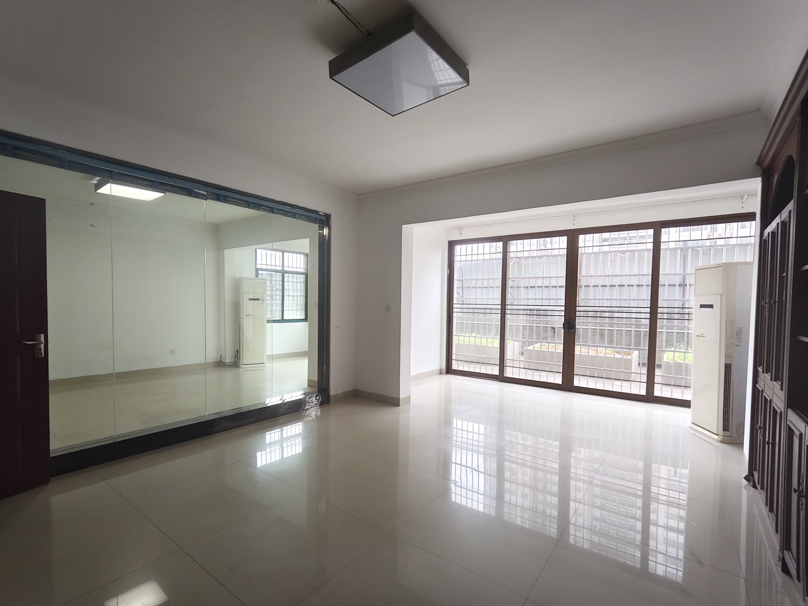 顺枫苑 1室2厅2卫 5800.0元/月 顺枫苑 1室2厅2卫 5800.0元/月室内图