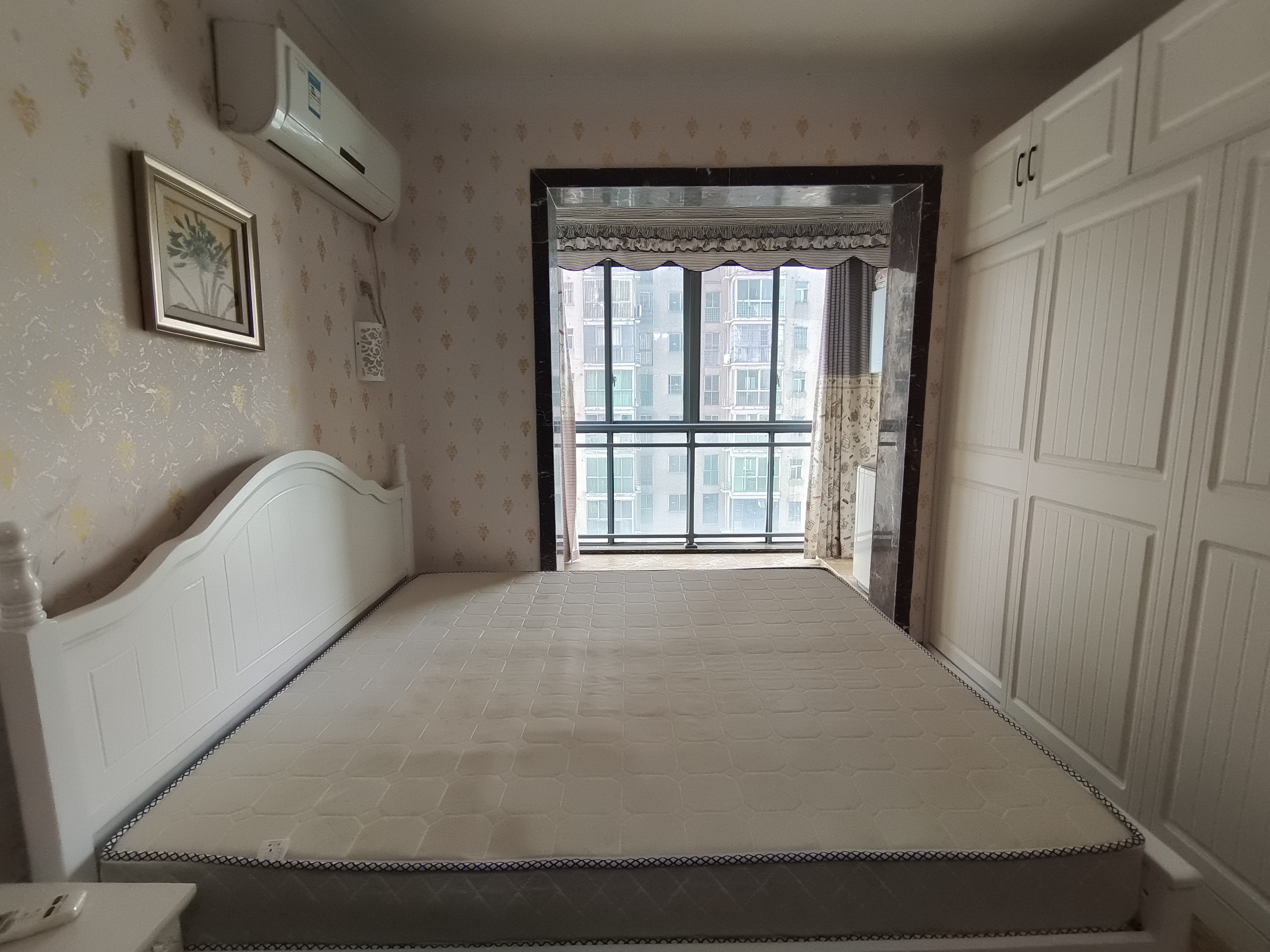 鹏利广场 1室1厅1卫 1300.0元/月 鹏利广场 1室1厅1卫 1300.0元/月室内图