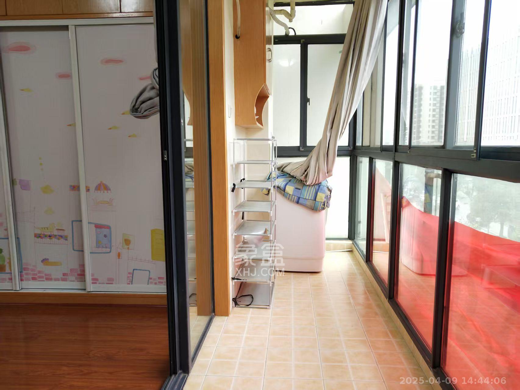 阳光100三期  1室1厅1卫   1700.00元/月室内图