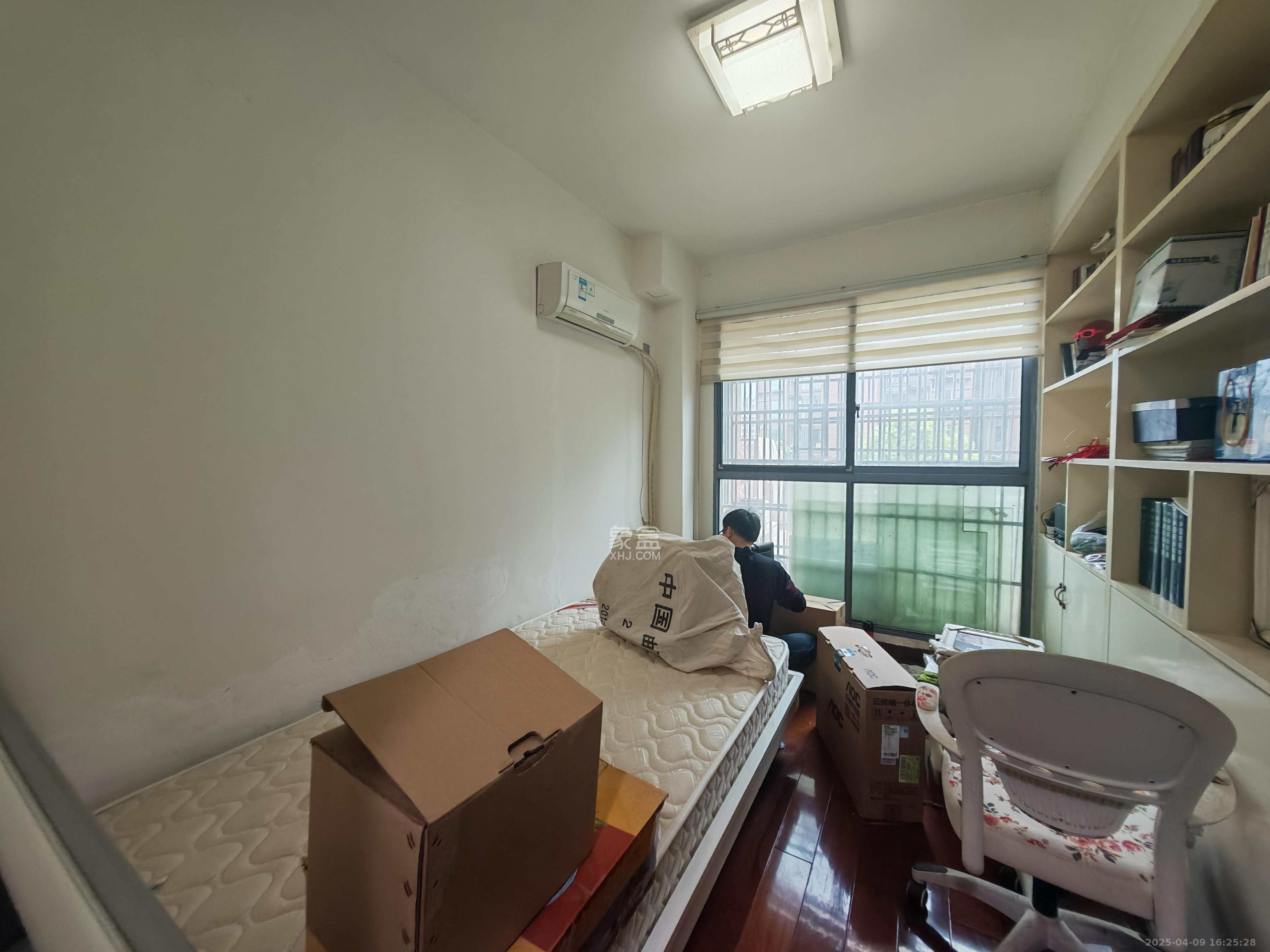 夏威夷碧水春城（碧桂园城市花园）  3室2厅2卫   2300.00元/月室内图