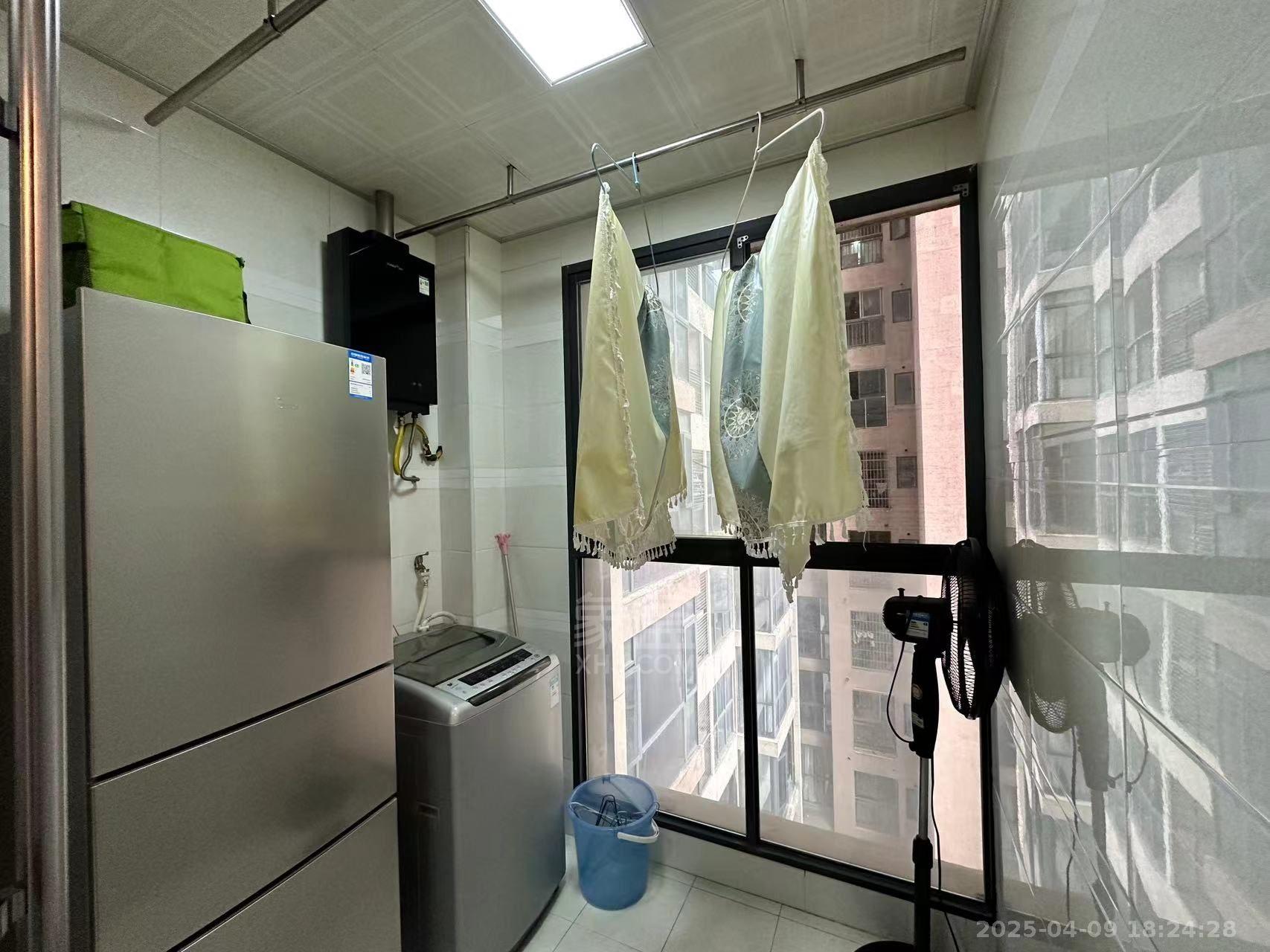 流金岁月-华晨国际 2室2厅1卫 2000.0元/月 流金岁月-华晨国际 2室2厅1卫 2000.0元/月室内图