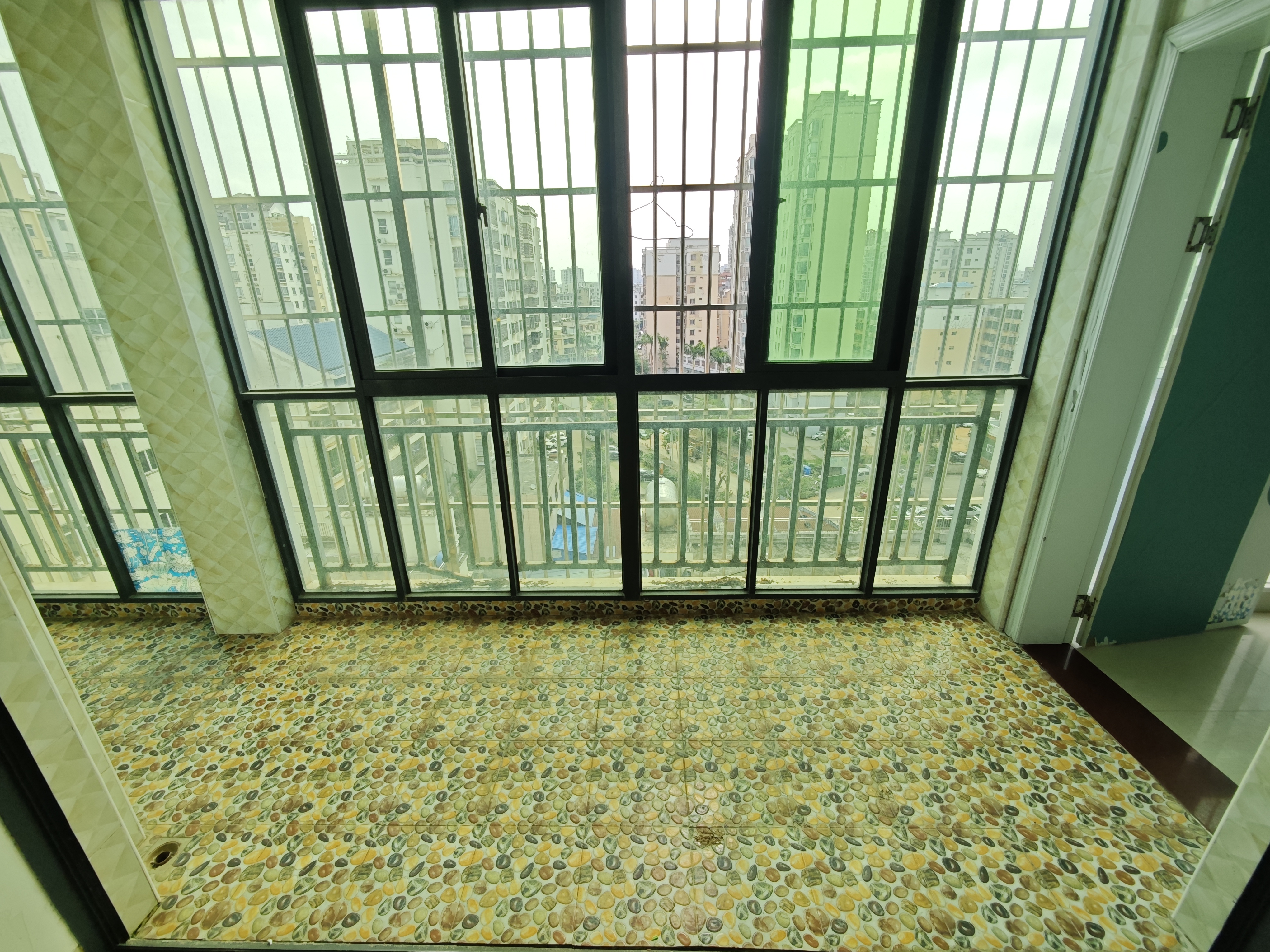 绿岛新居  3室2厅1卫   1900.00元/月室内图