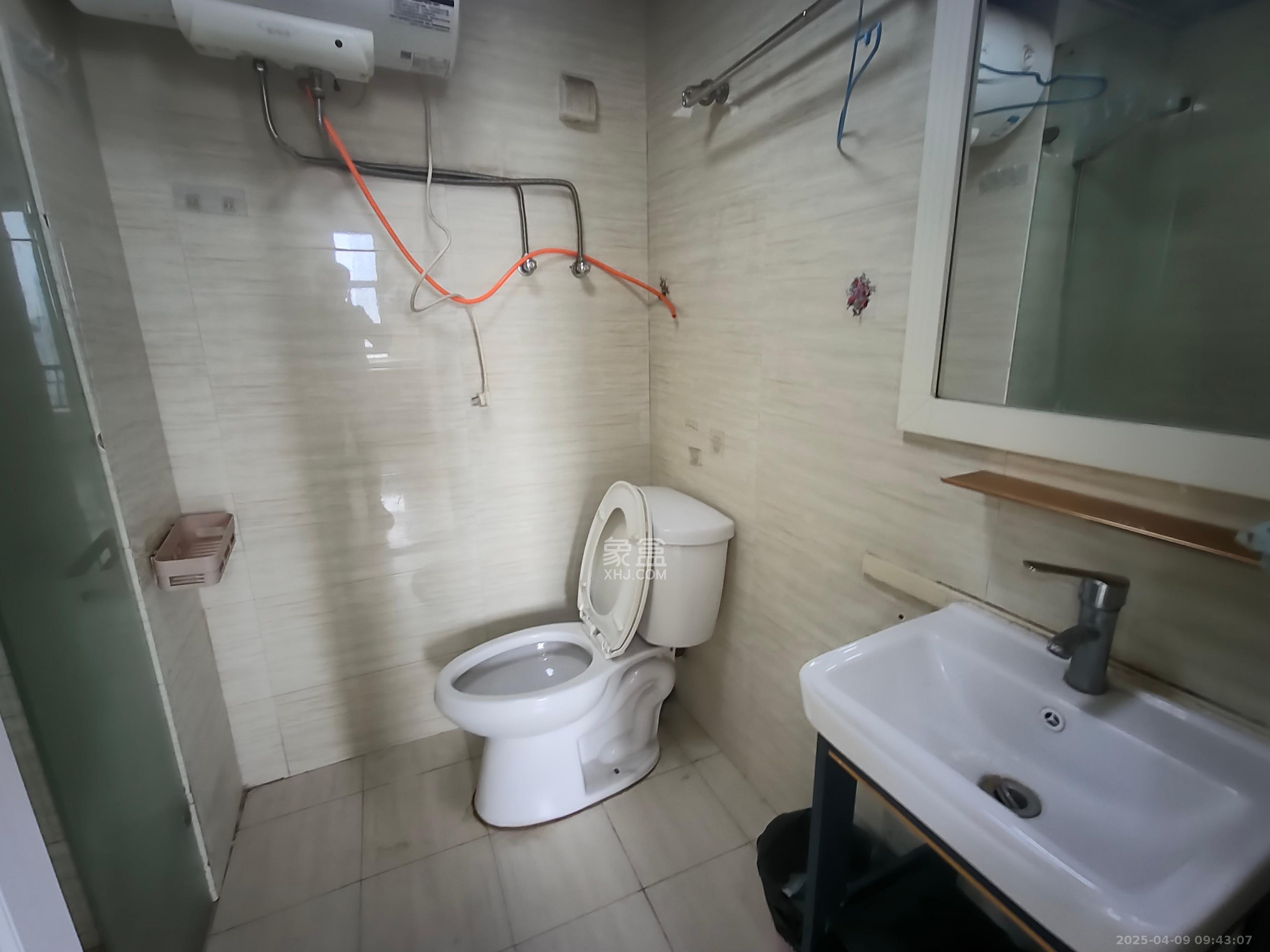 中建木莲工社 2室1厅1卫 1700.0元/月 中建木莲工社 2室1厅1卫 1700.0元/月室内图