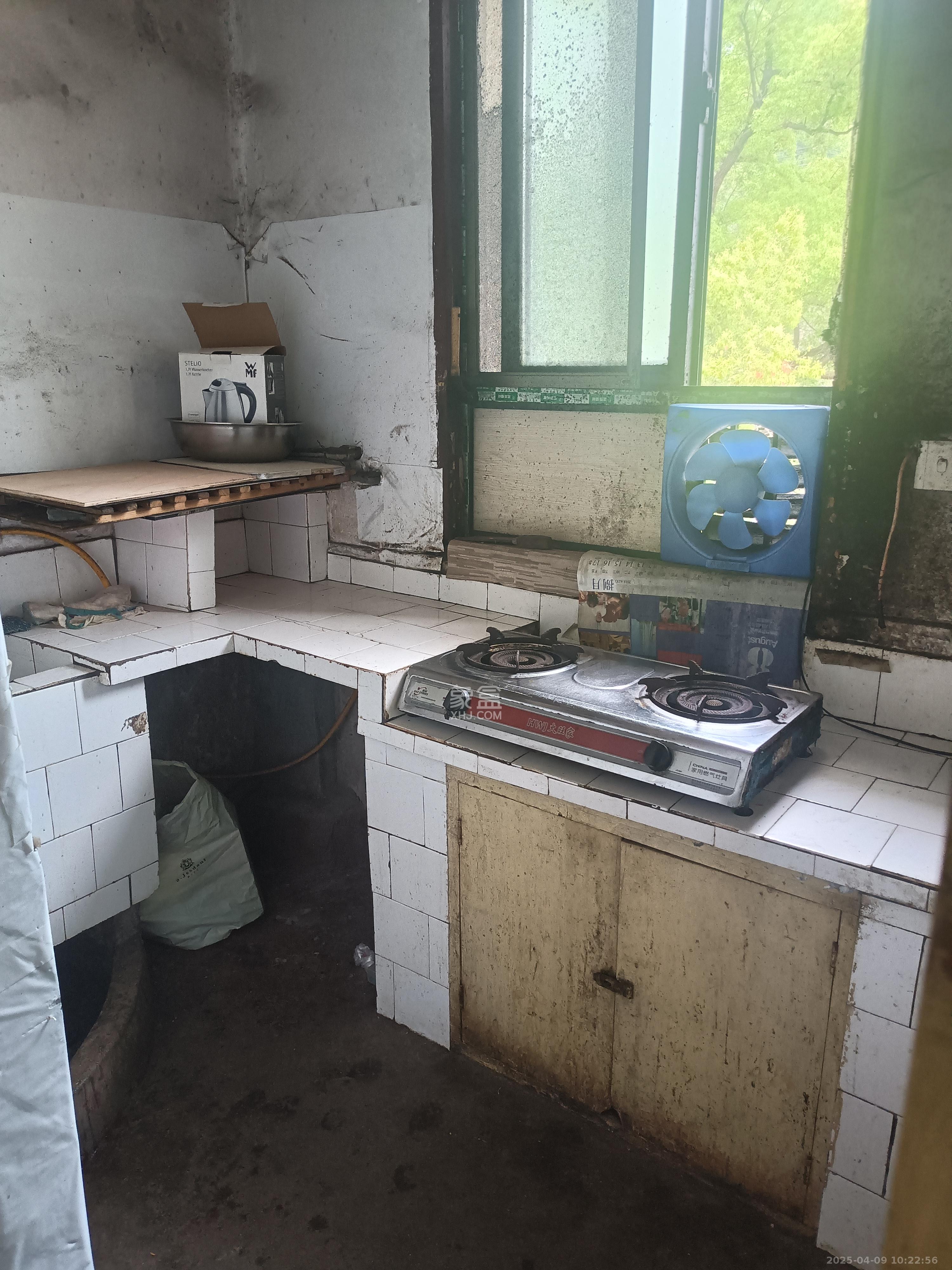 原石油厂宿舍 2室1厅1卫 800.0元/月 原石油厂宿舍 2室1厅1卫 800.0元/月室内图