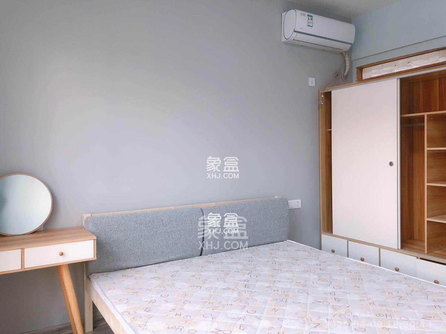 南庭城果  3室2厅1卫   2500.00元/月室内图