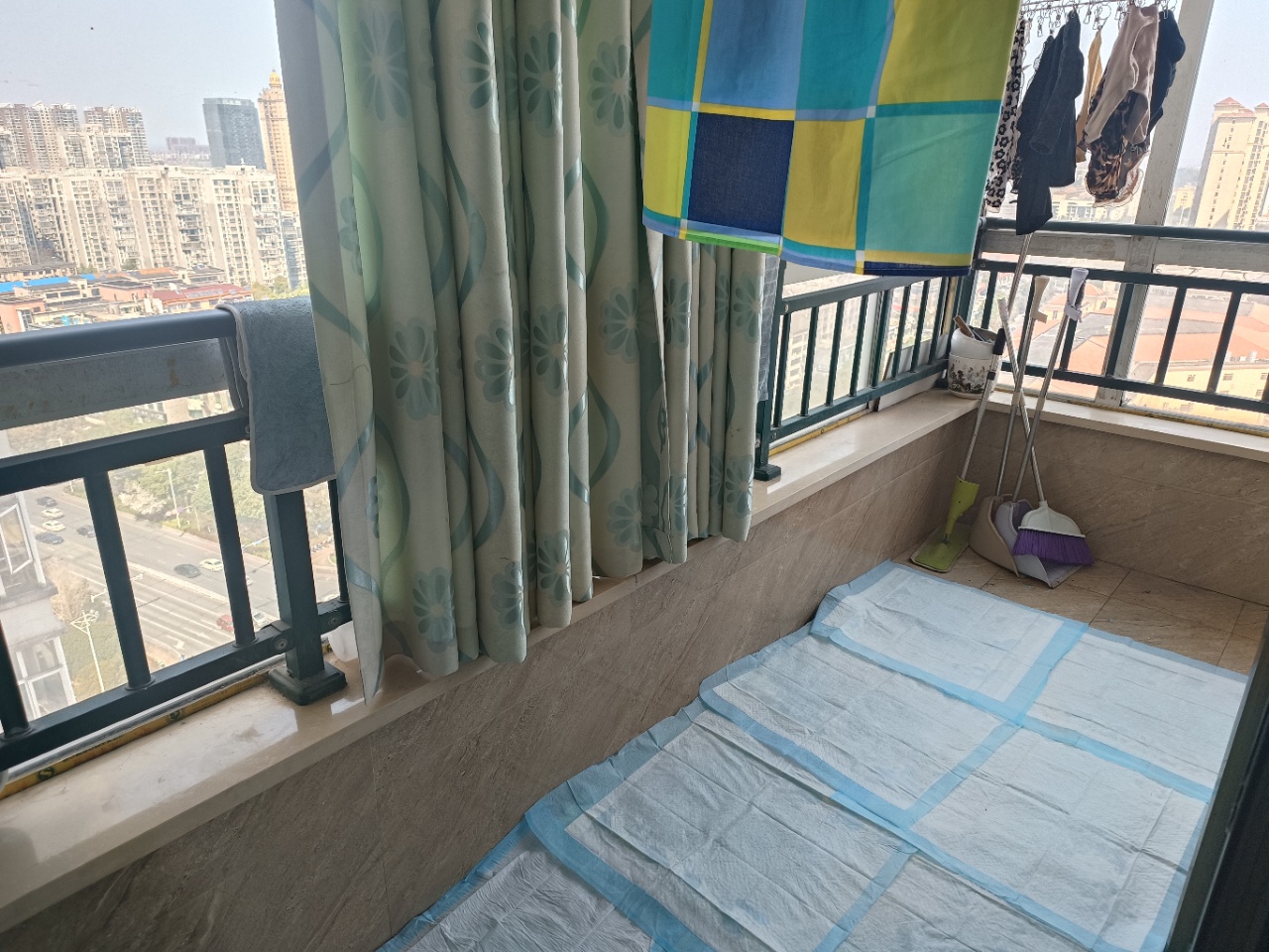 鸿泰国际 3室2厅2卫 76.8万 鸿泰国际 3室2厅2卫 76.8万室内图