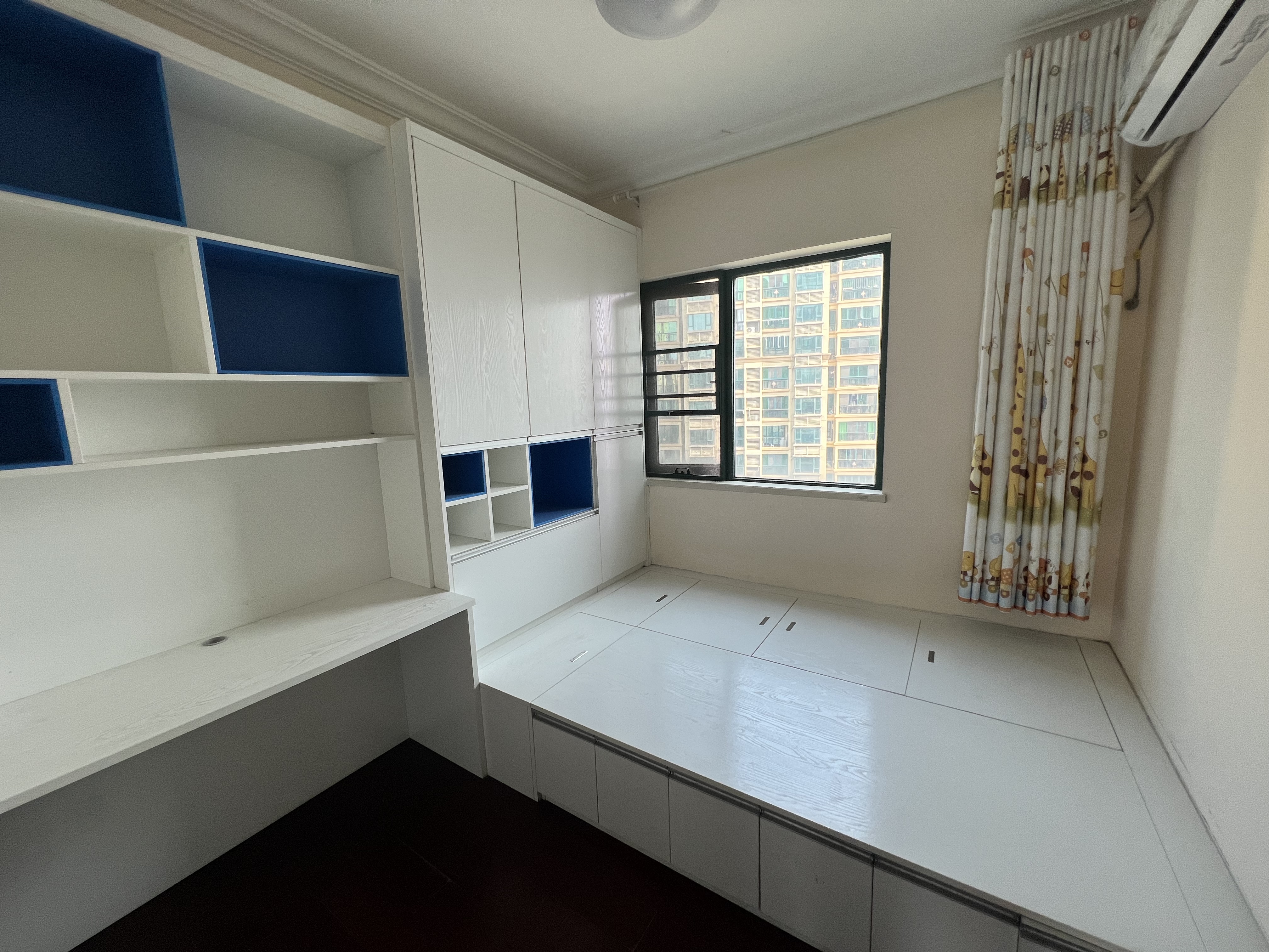 恒大绿洲 3室2厅1卫 2000.0元/月 恒大绿洲 3室2厅1卫 2000.0元/月室内图