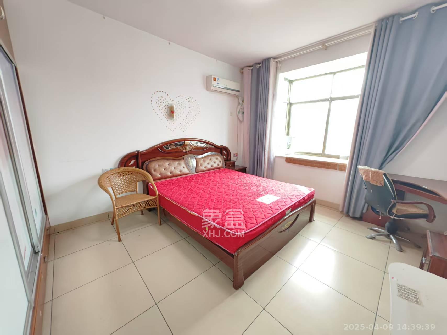 雪松中路西侧  3室2厅2卫    29.8万 雪松中路西侧  3室2厅2卫    29.8万室内图