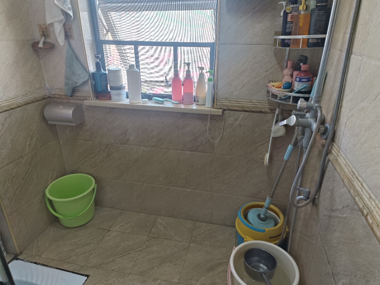 鸿泰国际 3室2厅2卫 76.8万 鸿泰国际 3室2厅2卫 76.8万室内图