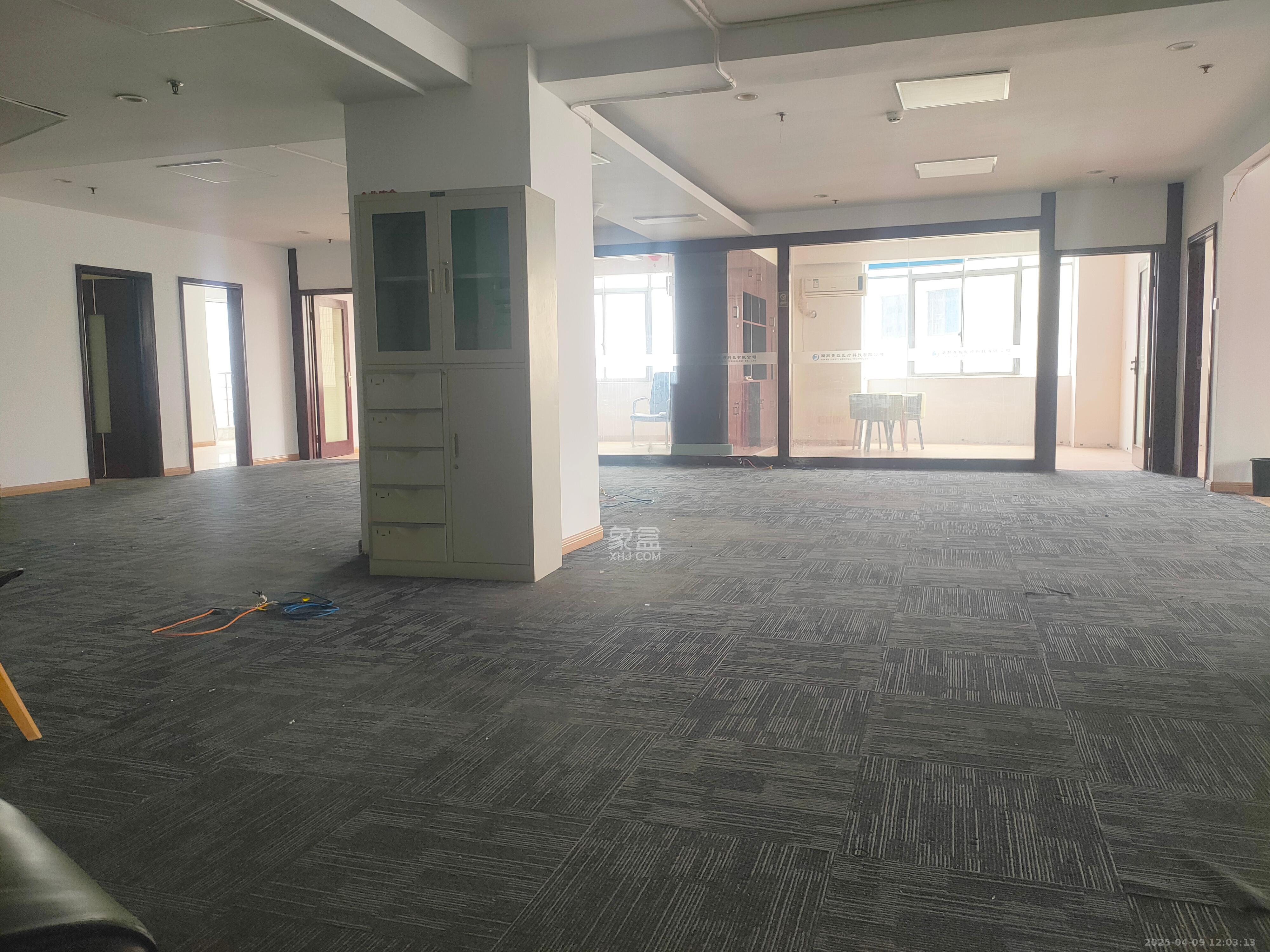 建鸿达现代城 1室0厅0卫 10000.0元/月 建鸿达现代城 1室0厅0卫 10000.0元/月室内图