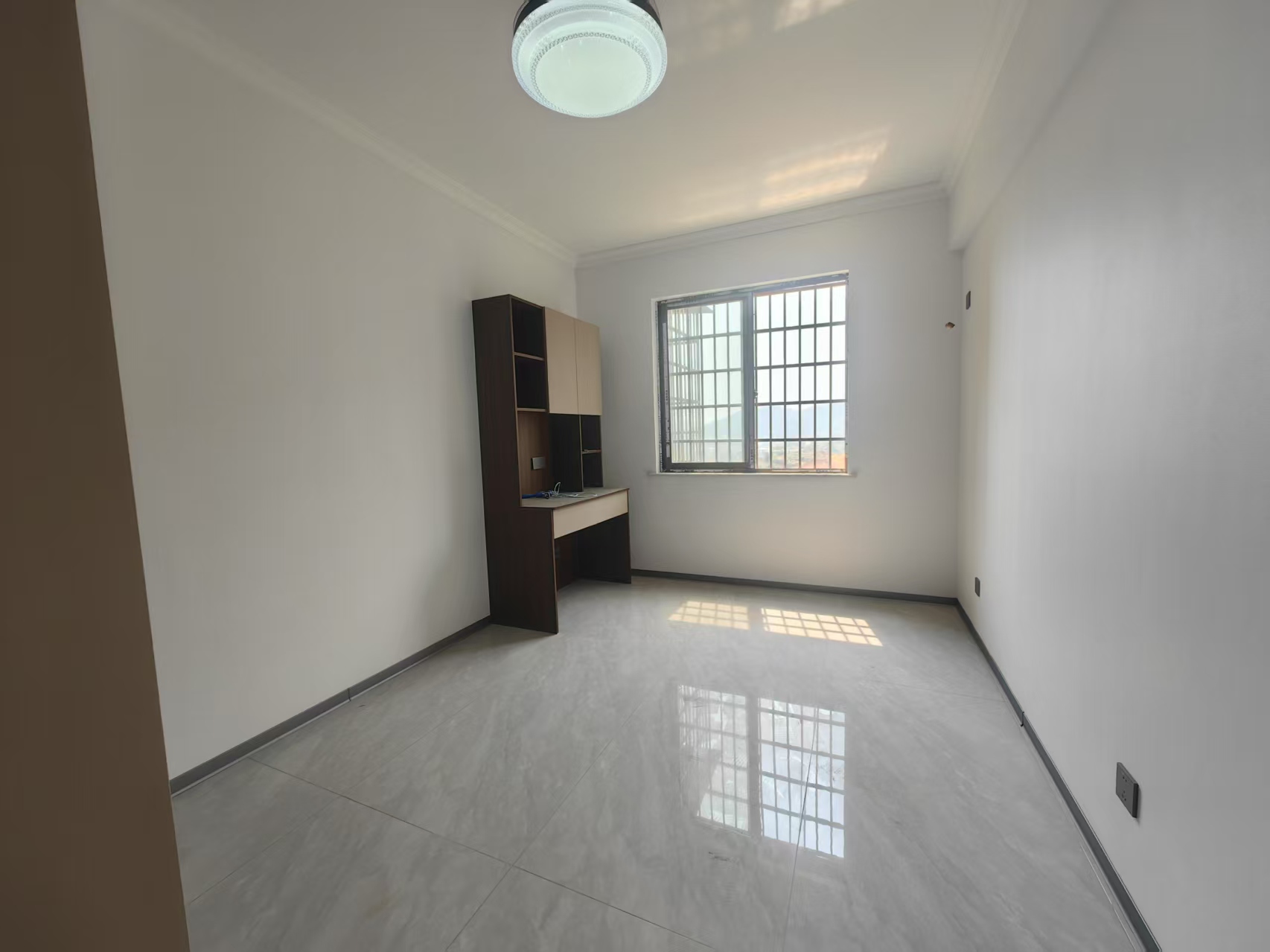 汇富帝景 3室2厅2卫 2500.0元/月 汇富帝景 3室2厅2卫 2500.0元/月室内图