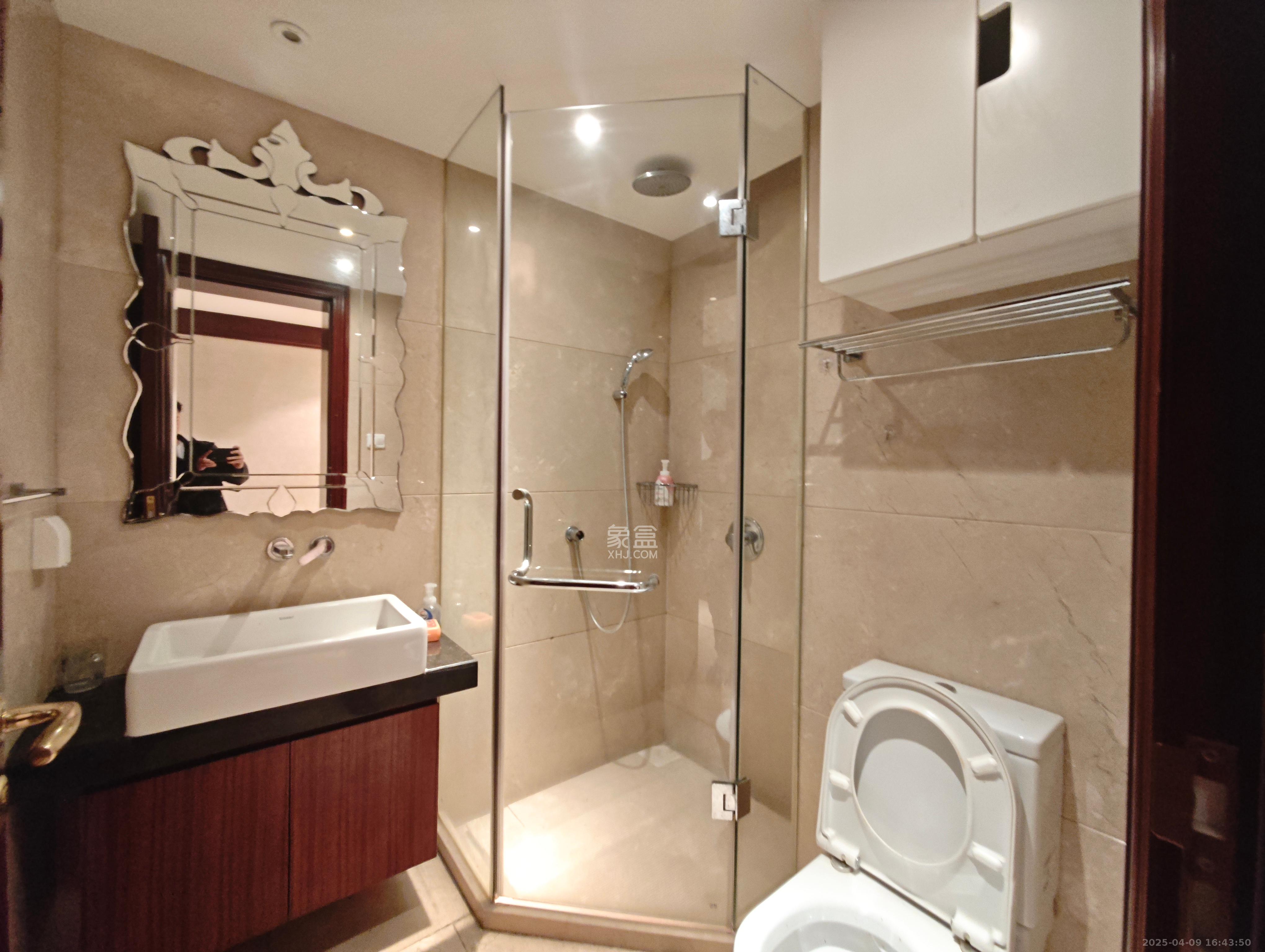 运达中央广场一、二期 4室2厅3卫 13000.0元/月 运达中央广场一、二期 4室2厅3卫 13000.0元/月室内图