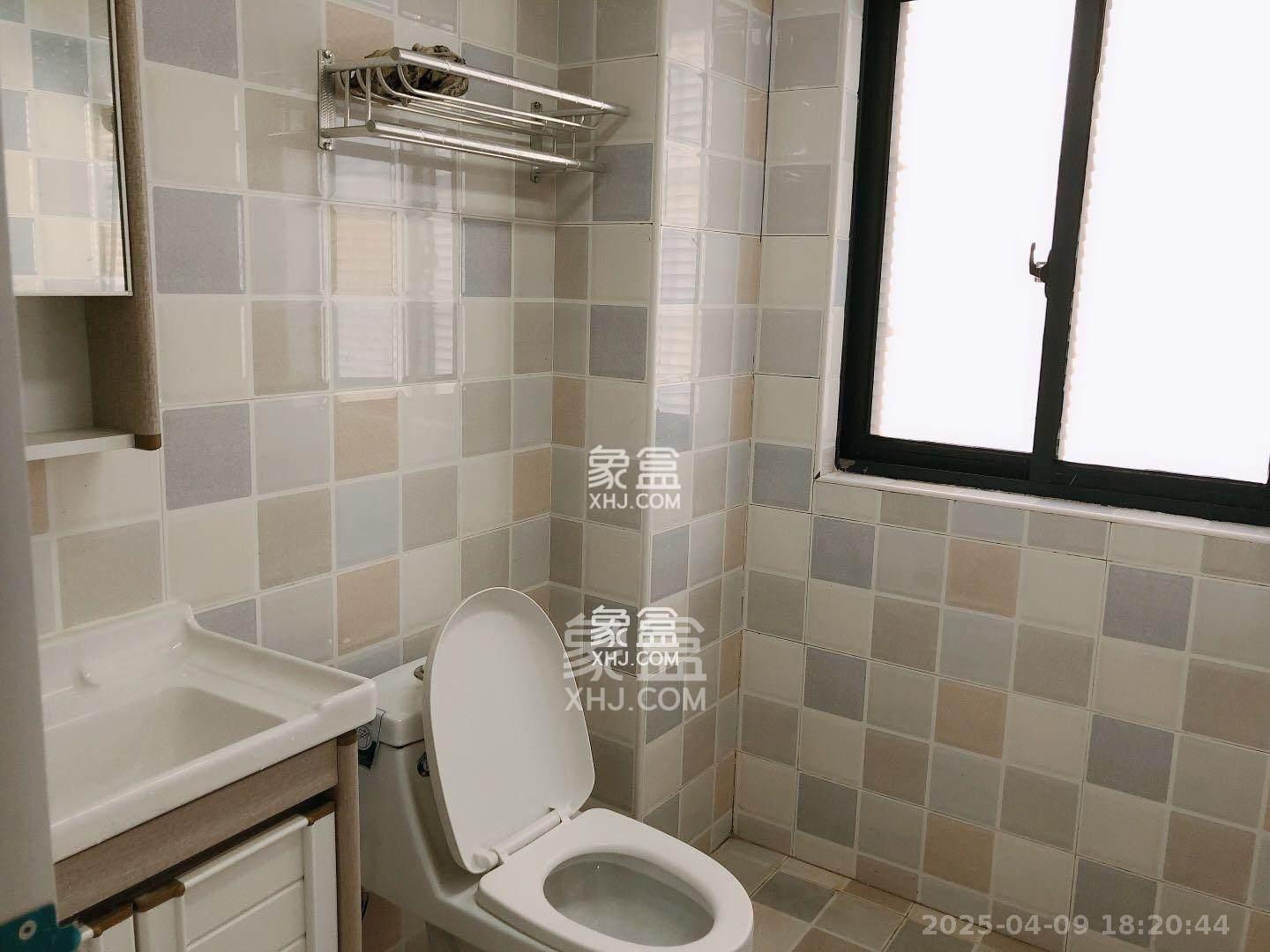南庭城果  3室2厅1卫   2500.00元/月室内图