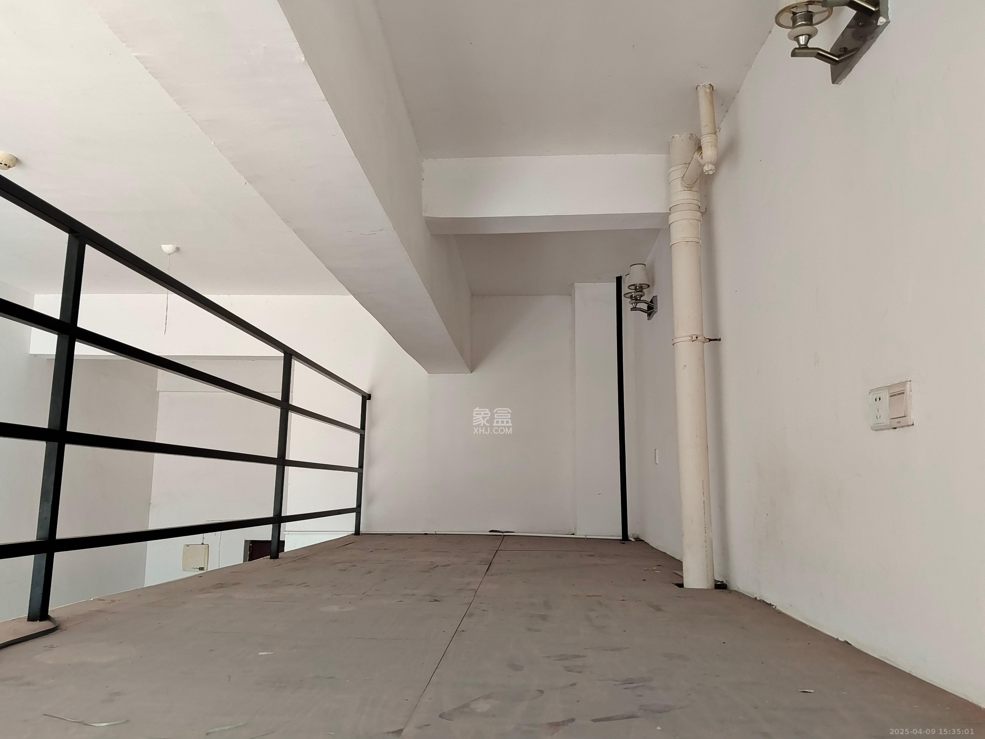 中信凯旋蓝岸(中信新城三期) 1室0厅0卫 1100.0元/月 中信凯旋蓝岸(中信新城三期) 1室0厅0卫 1100.0元/月室内图