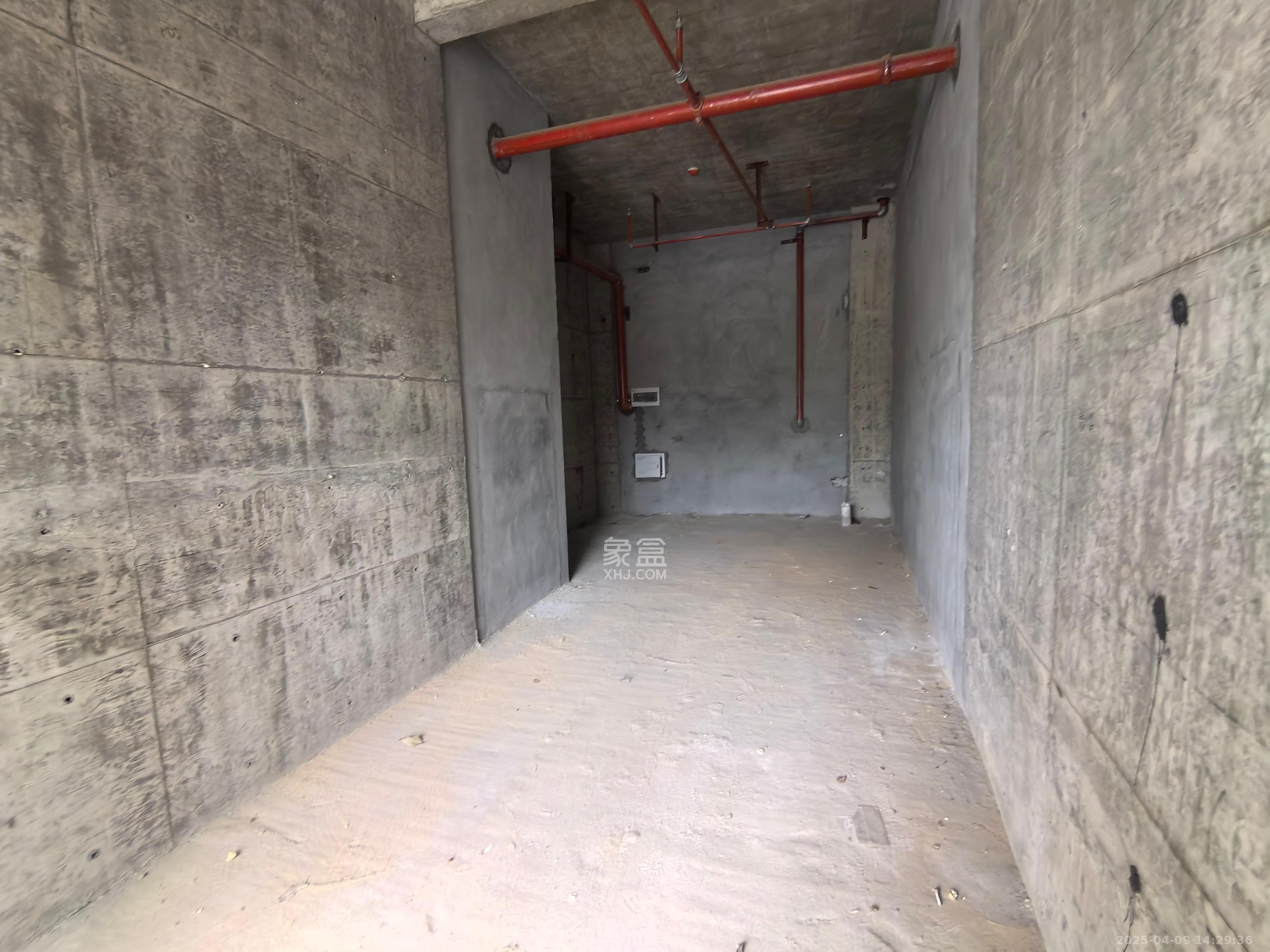 臻园   36.7㎡      11400.0元/月室内图