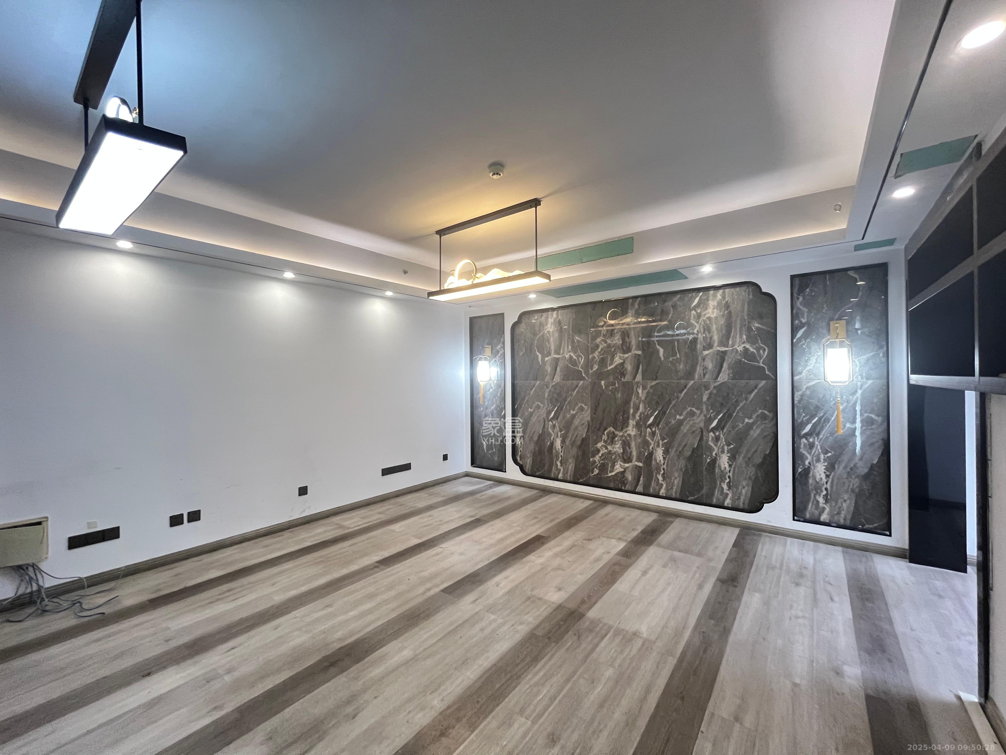 德思勤城市广场(宝格丽公寓) 3室1厅1卫 3500.0元/月 德思勤城市广场(宝格丽公寓) 3室1厅1卫 3500.0元/月室内图