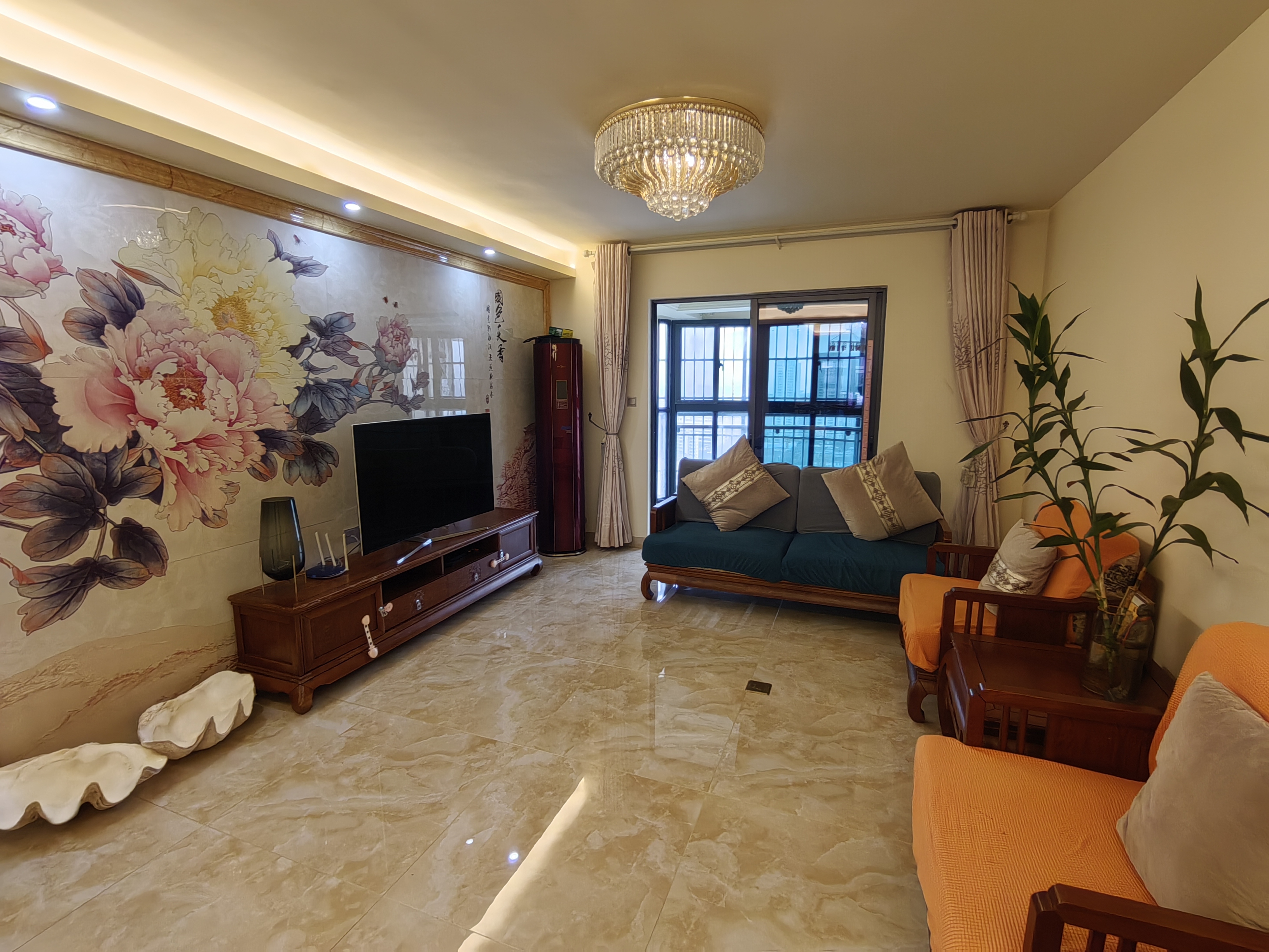 国兴城（B区）  3室2厅1卫   4800.00元/月室内图