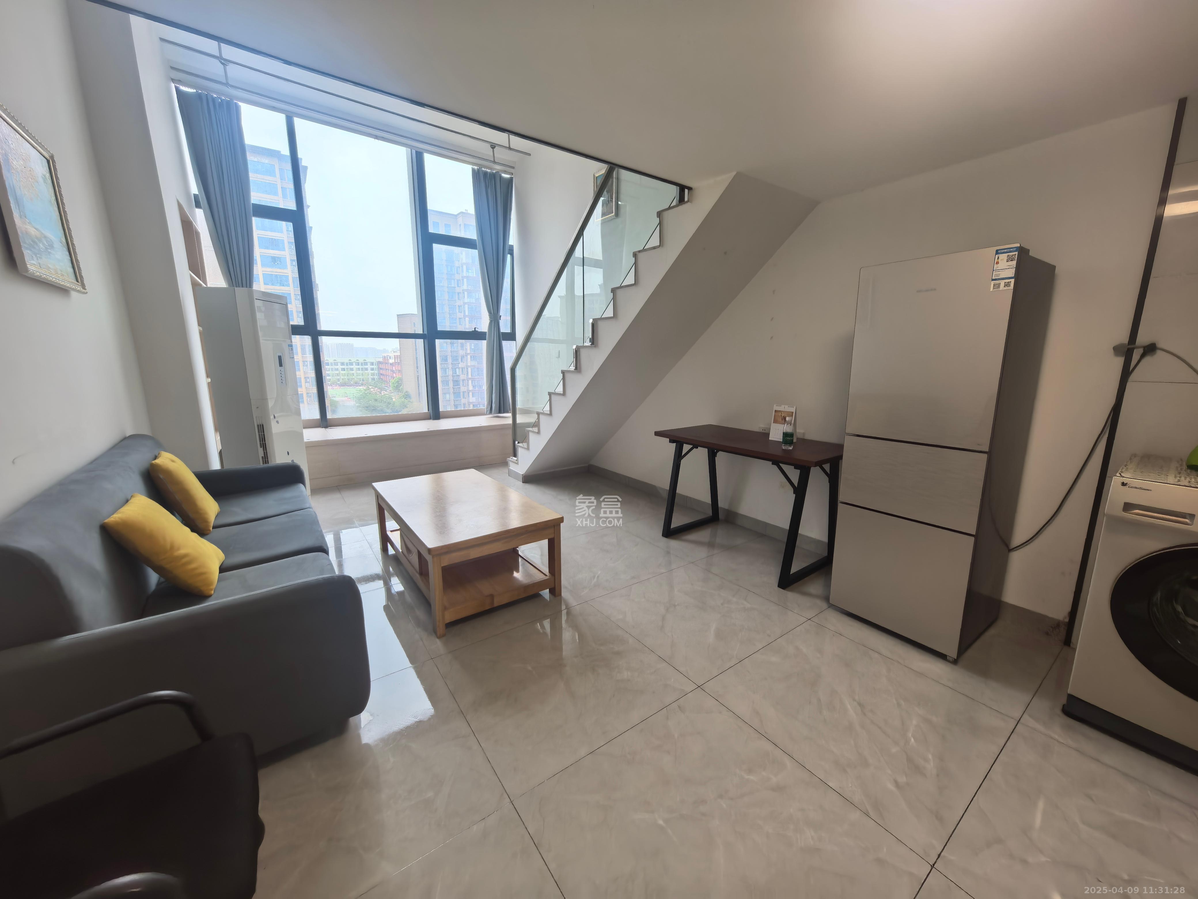 裕天国际商汇中心 1室1厅1卫 1800.0元/月 裕天国际商汇中心 1室1厅1卫 1800.0元/月室内图