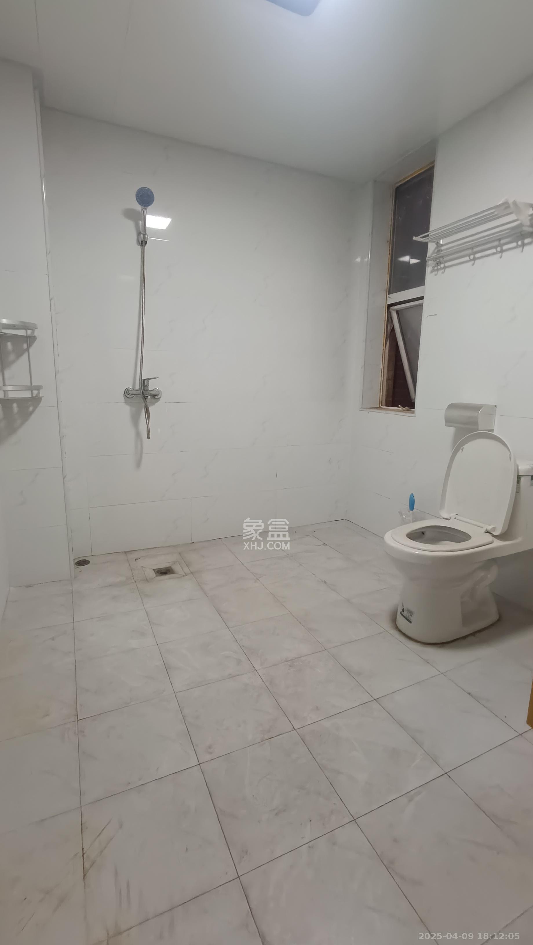 升远君尚嘉筑 4室2厅2卫 3200.0元/月 升远君尚嘉筑 4室2厅2卫 3200.0元/月室内图