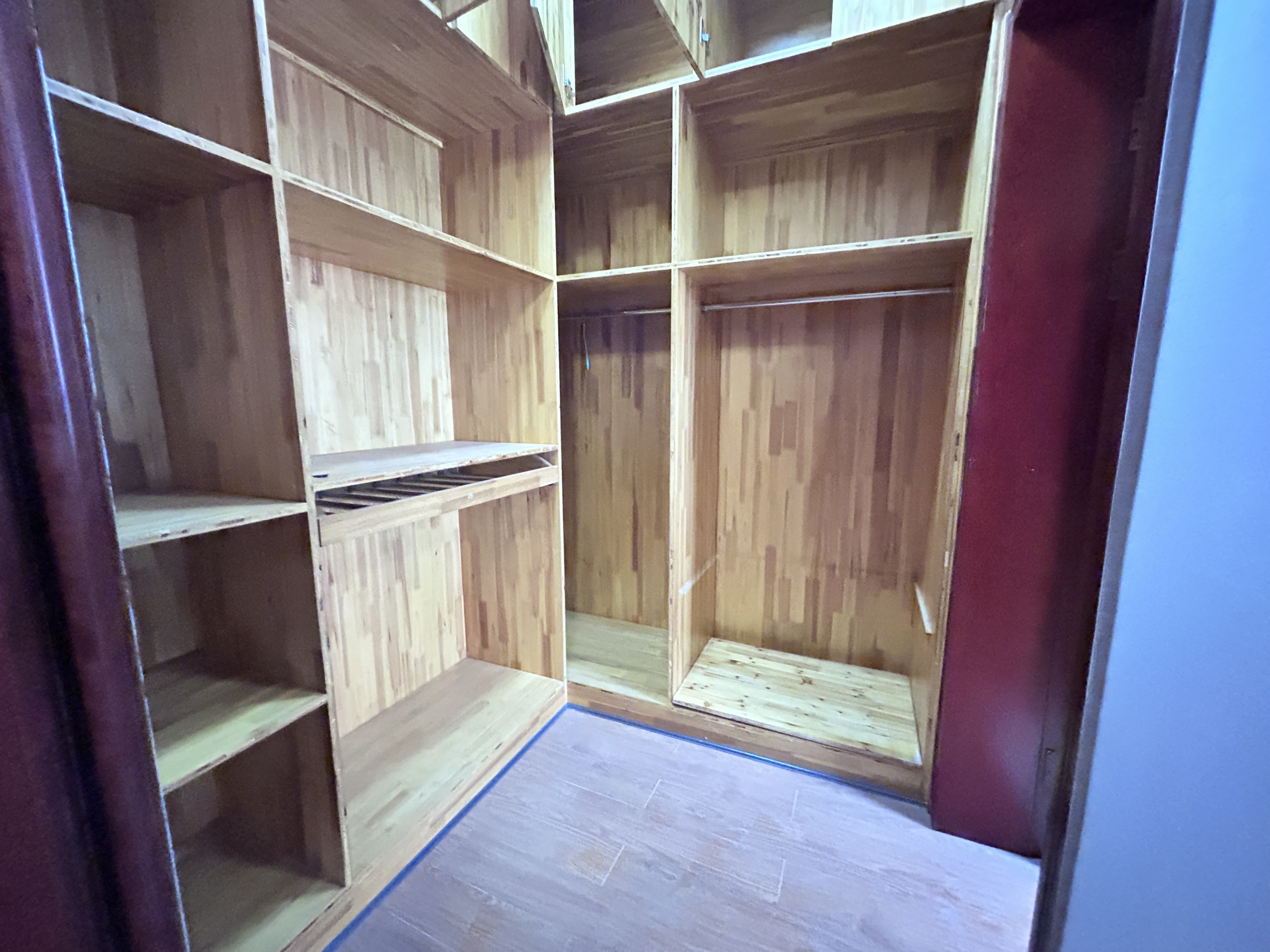 逸臣桃源 3室2厅2卫 68.0万 逸臣桃源 3室2厅2卫 68.0万客厅