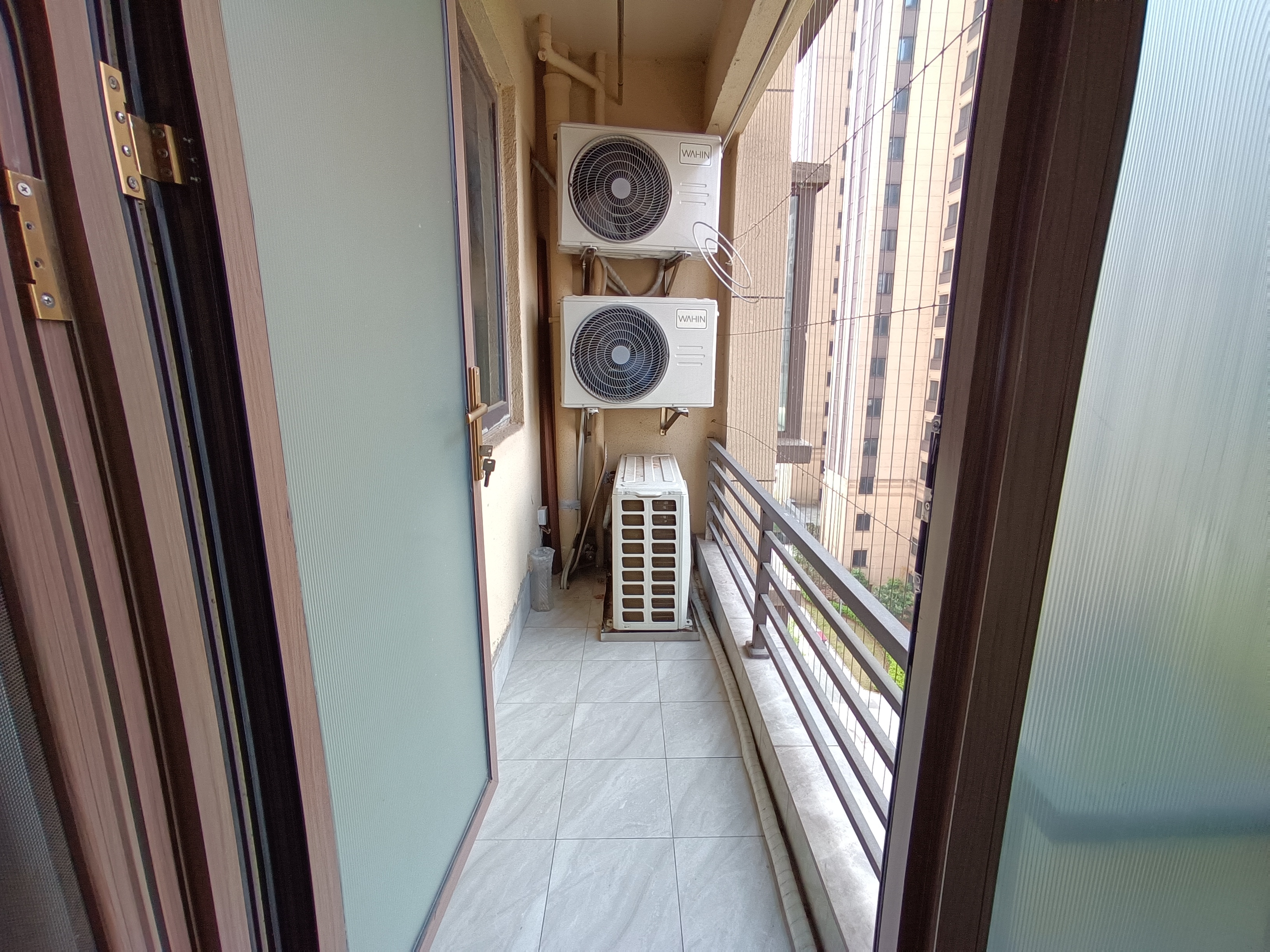 城际空间站 4室2厅2卫 82.8万 城际空间站 4室2厅2卫 82.8万室内图