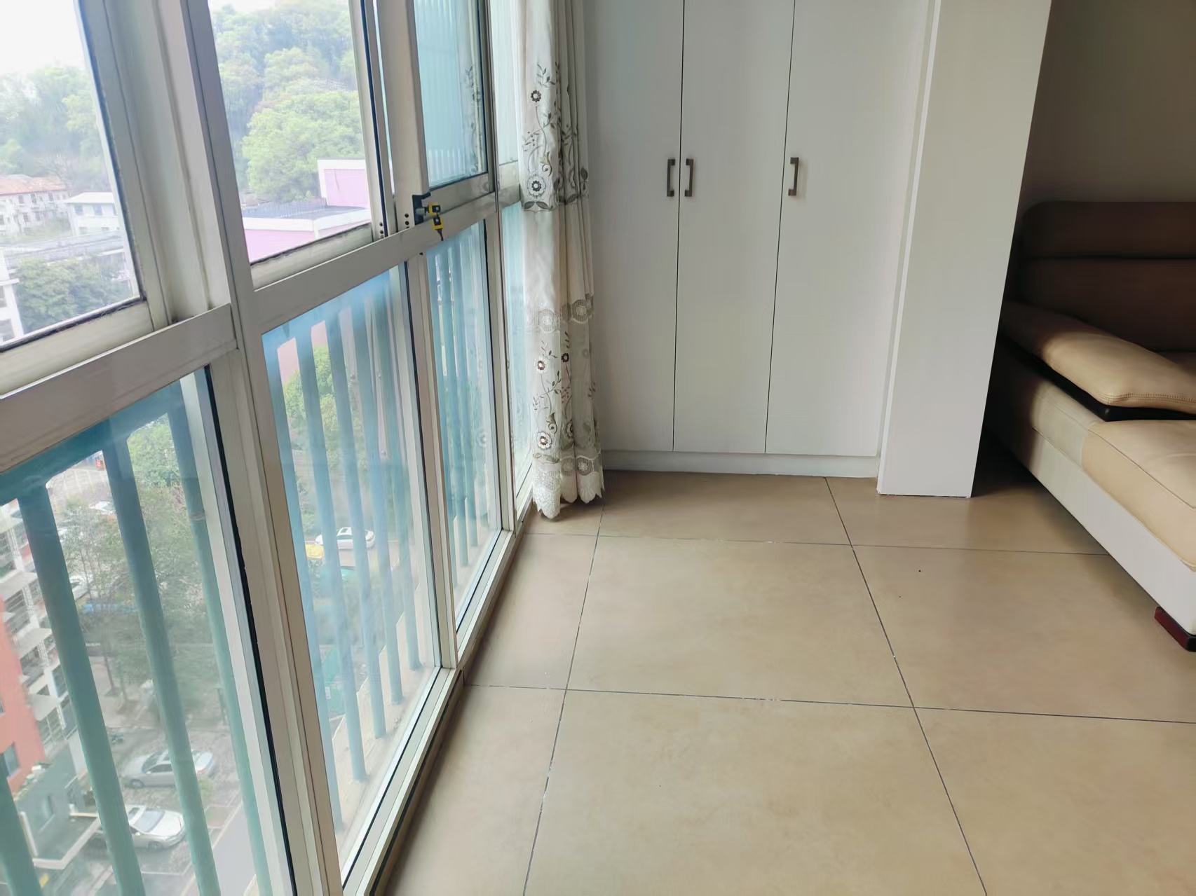 泉塘湾一期 4室2厅2卫 72.0万 泉塘湾一期 4室2厅2卫 72.0万室内图