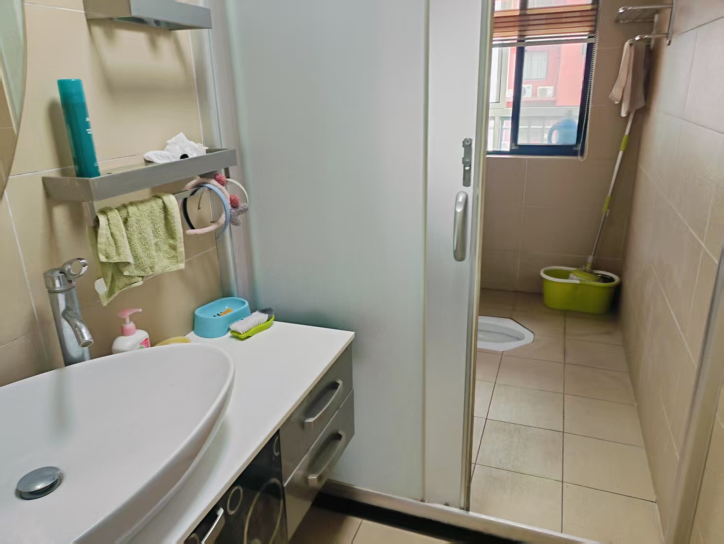 泉塘湾一期 4室2厅2卫 72.0万 泉塘湾一期 4室2厅2卫 72.0万室内图