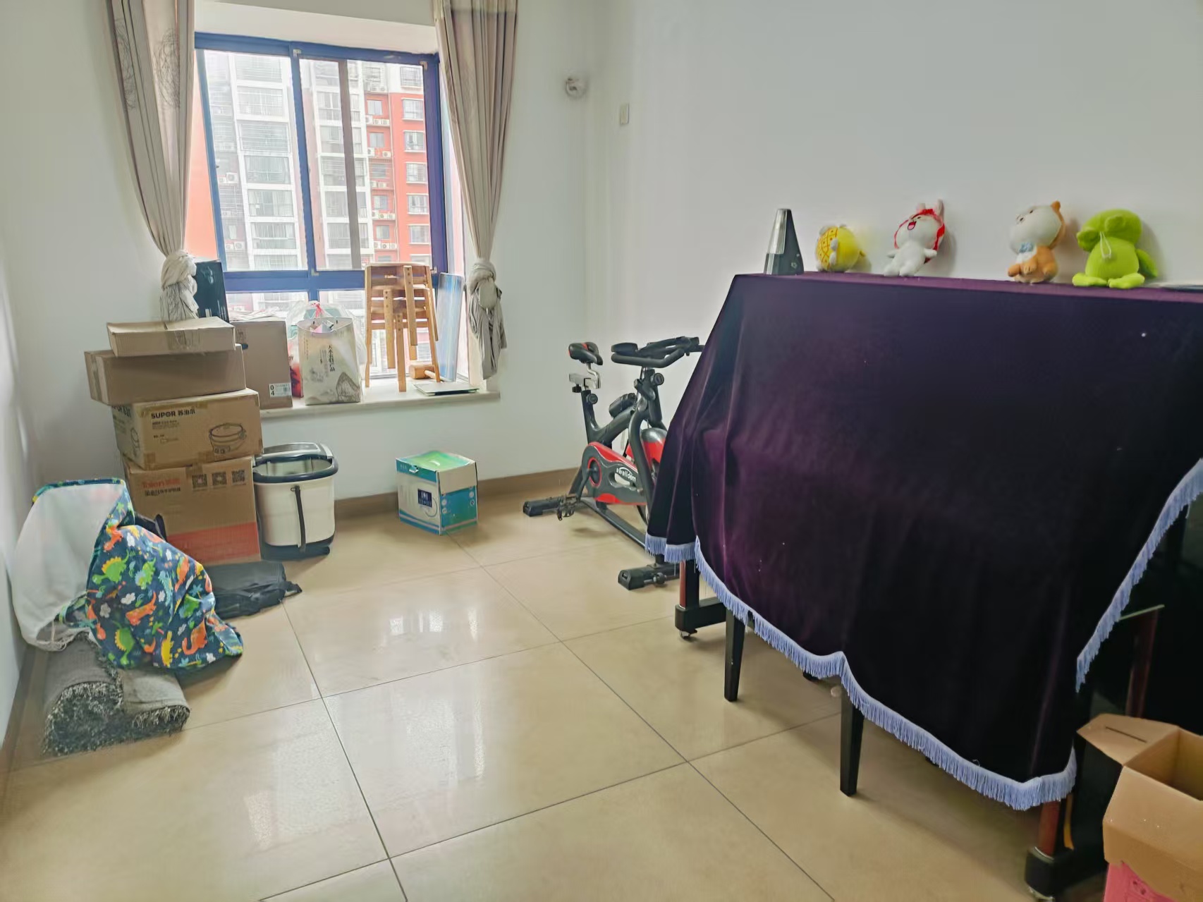 泉塘湾一期 4室2厅2卫 72.0万 泉塘湾一期 4室2厅2卫 72.0万室内图