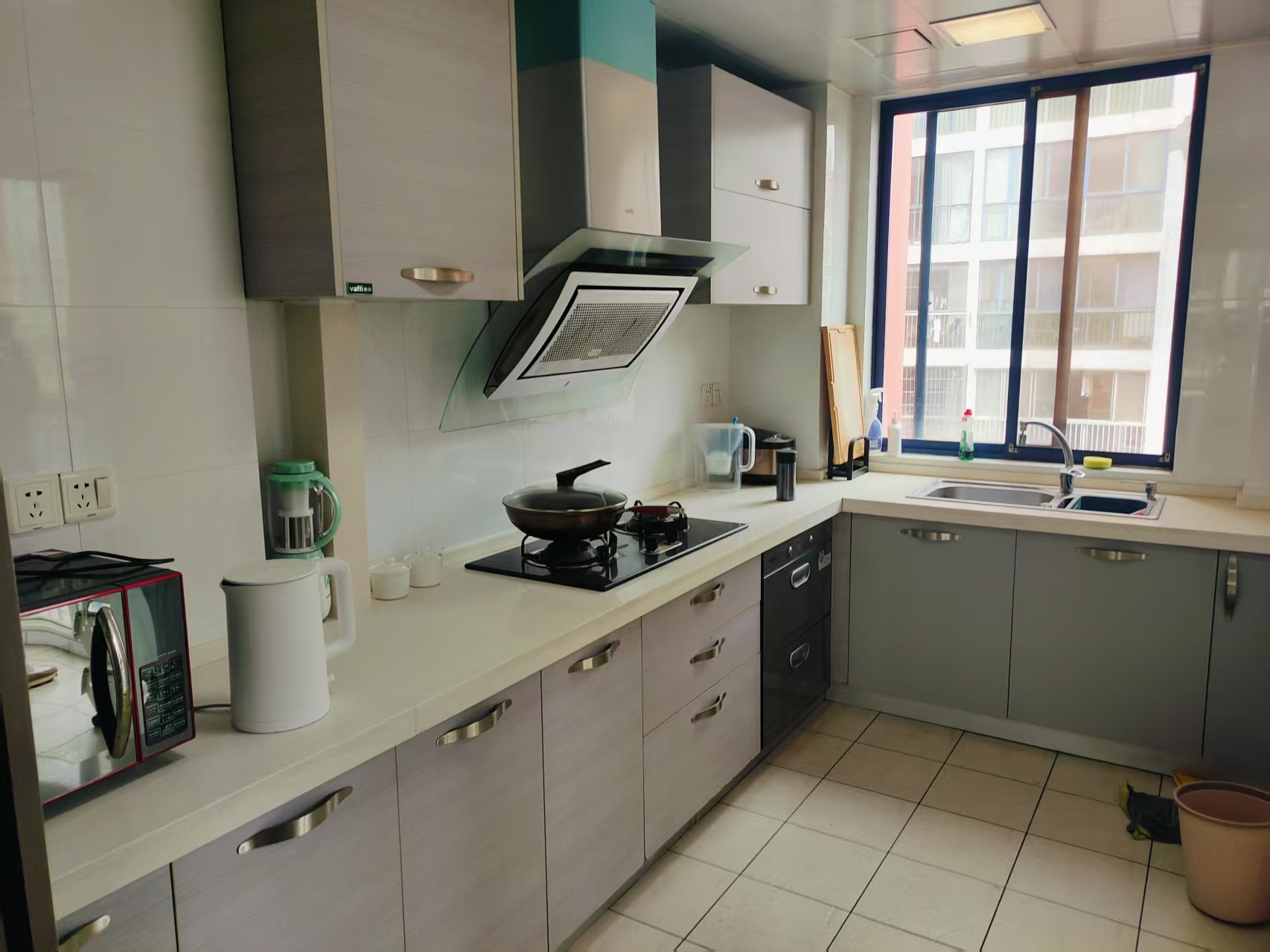 泉塘湾一期 4室2厅2卫 72.0万 泉塘湾一期 4室2厅2卫 72.0万室内图