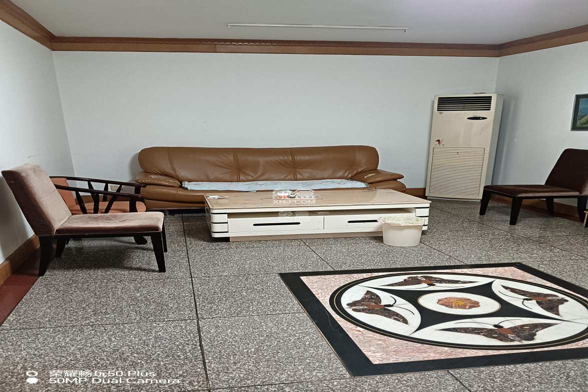 天心物业 3室1厅1卫 1600.0元/月 天心物业 3室1厅1卫 1600.0元/月室内图