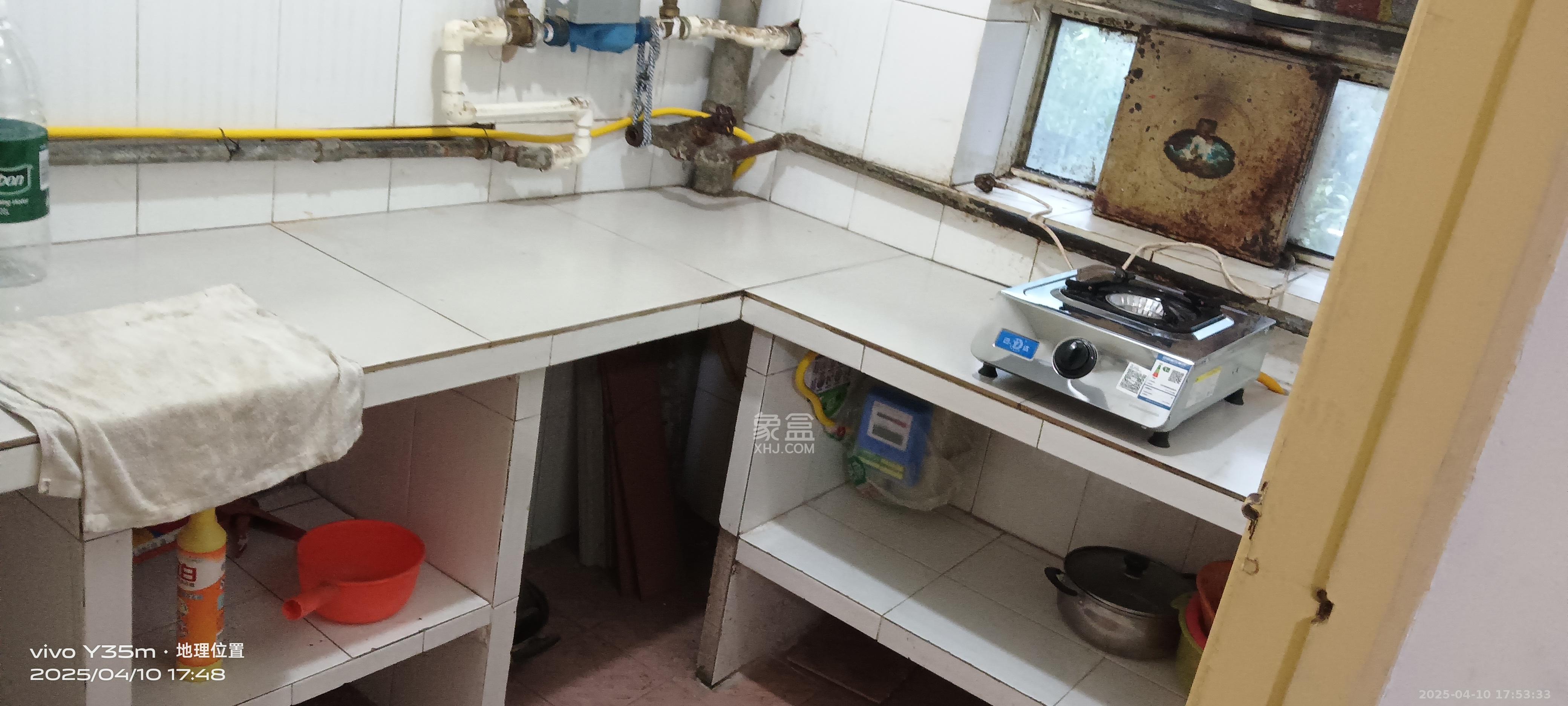 东风路新二村  1室0厅0卫    1100.0元/月室内图