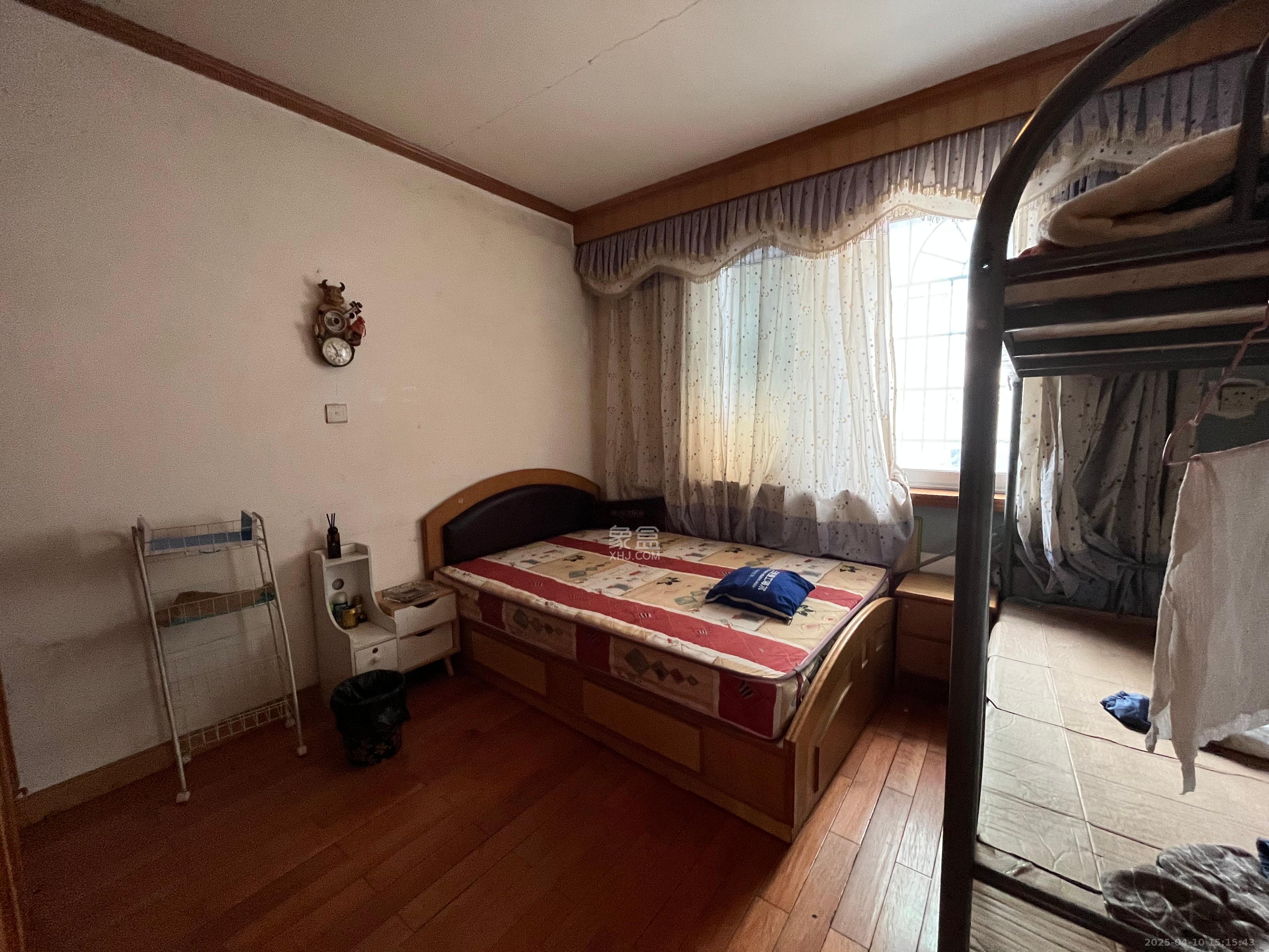 芙蓉电器城  3室2厅1卫    1800.0元/月 芙蓉电器城  3室2厅1卫    1800.0元/月室内图