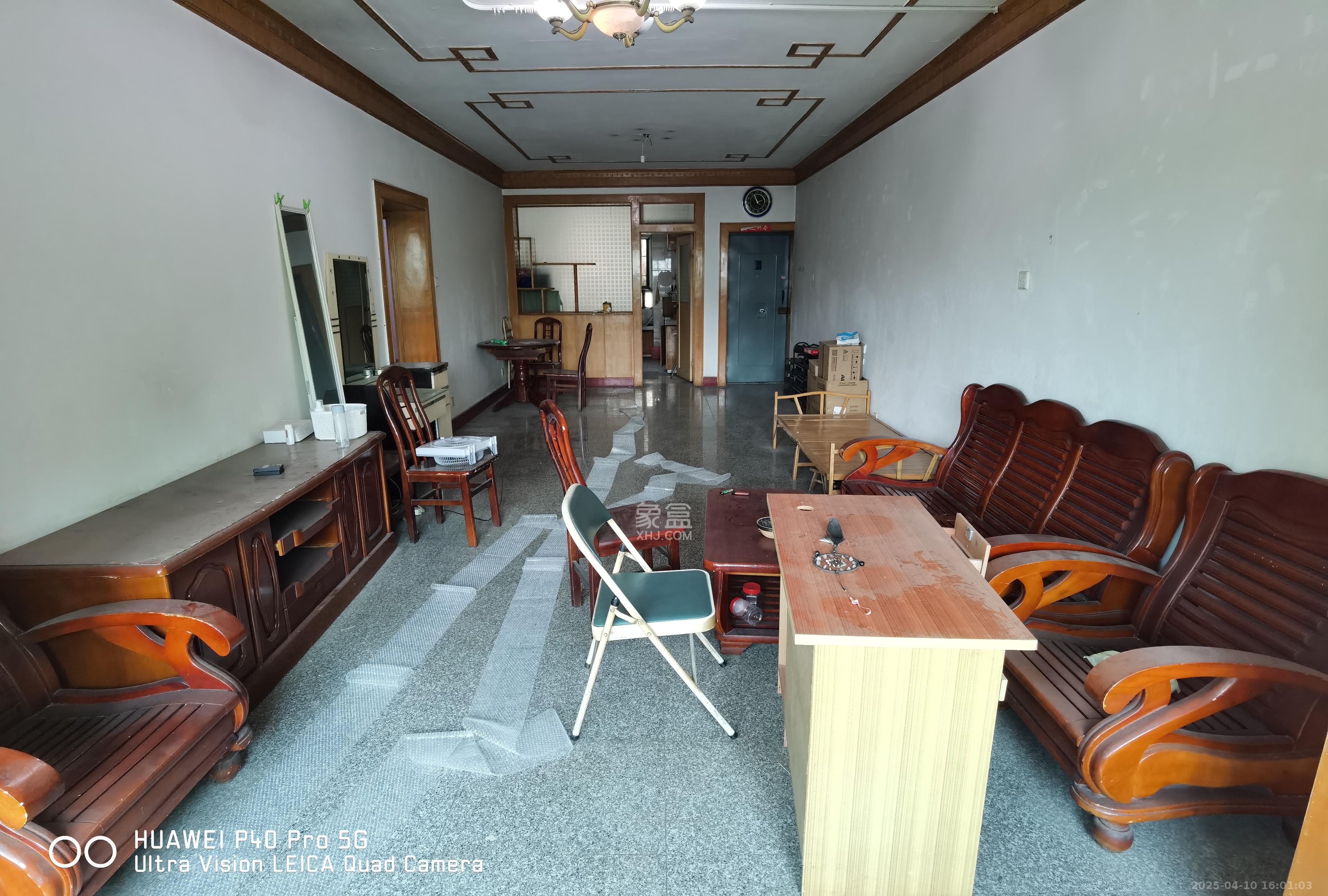 公安分局宿舍 2室2厅2卫 1400.0元/月 公安分局宿舍 2室2厅2卫 1400.0元/月室内图