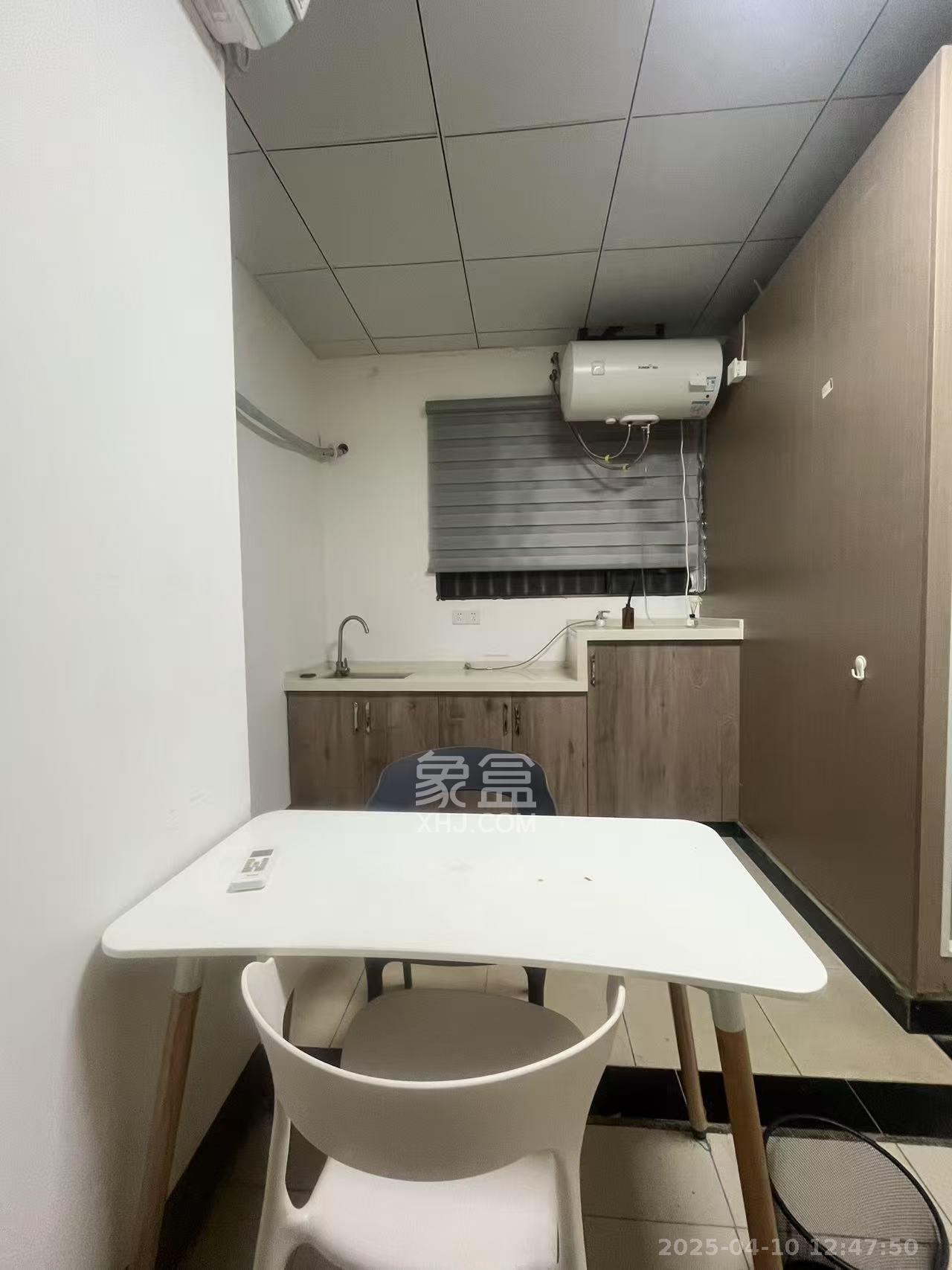 慧丰楼 1室0厅1卫 1300.0元/月 慧丰楼 1室0厅1卫 1300.0元/月室内图