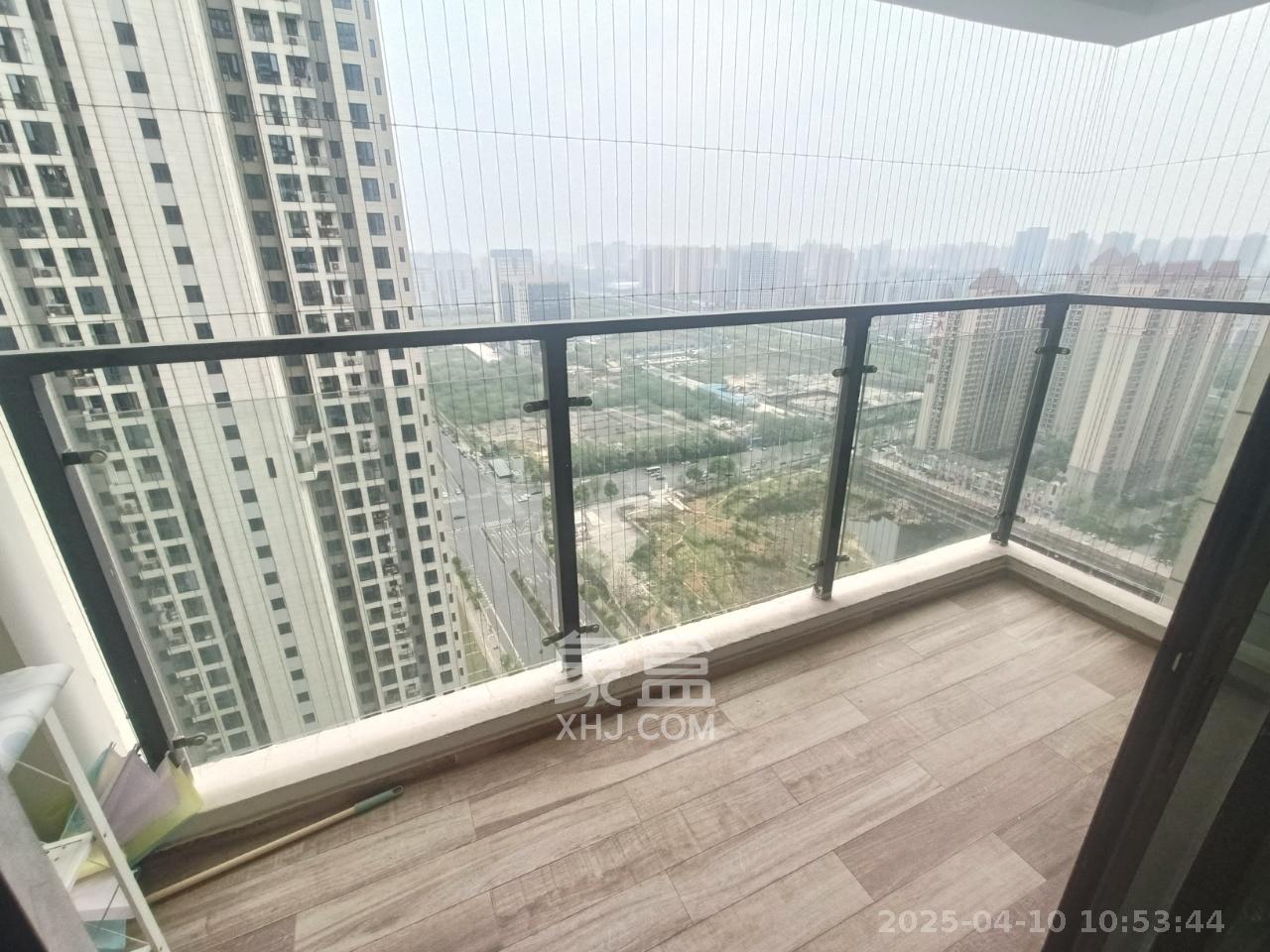 绿地长沙城际空间站（绿地新里佳苑）  4室2厅2卫   3800.00元/月室内图