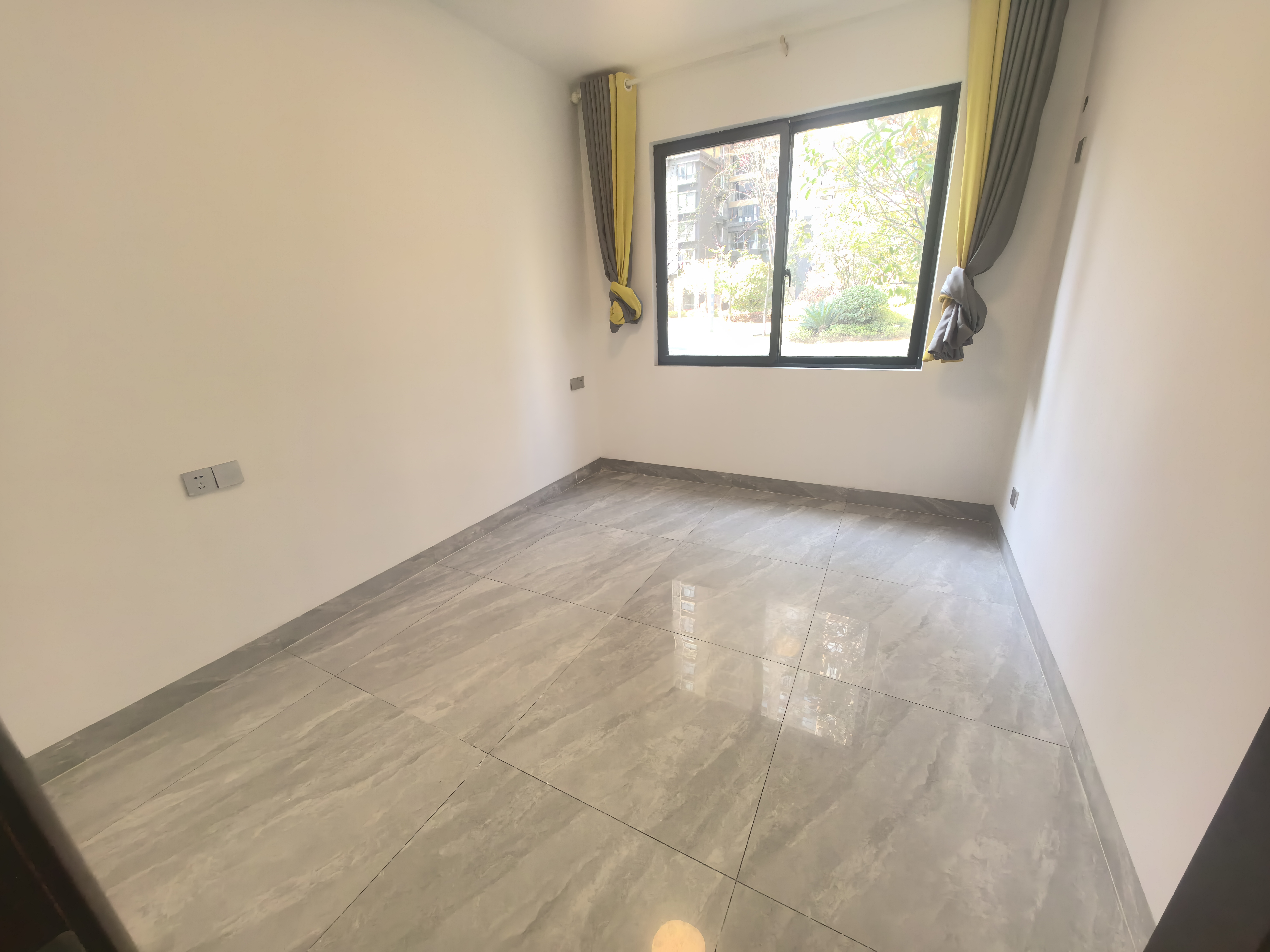 时代新城(翰林府) 4室2厅2卫 56.0万 时代新城(翰林府) 4室2厅2卫 56.0万室内图