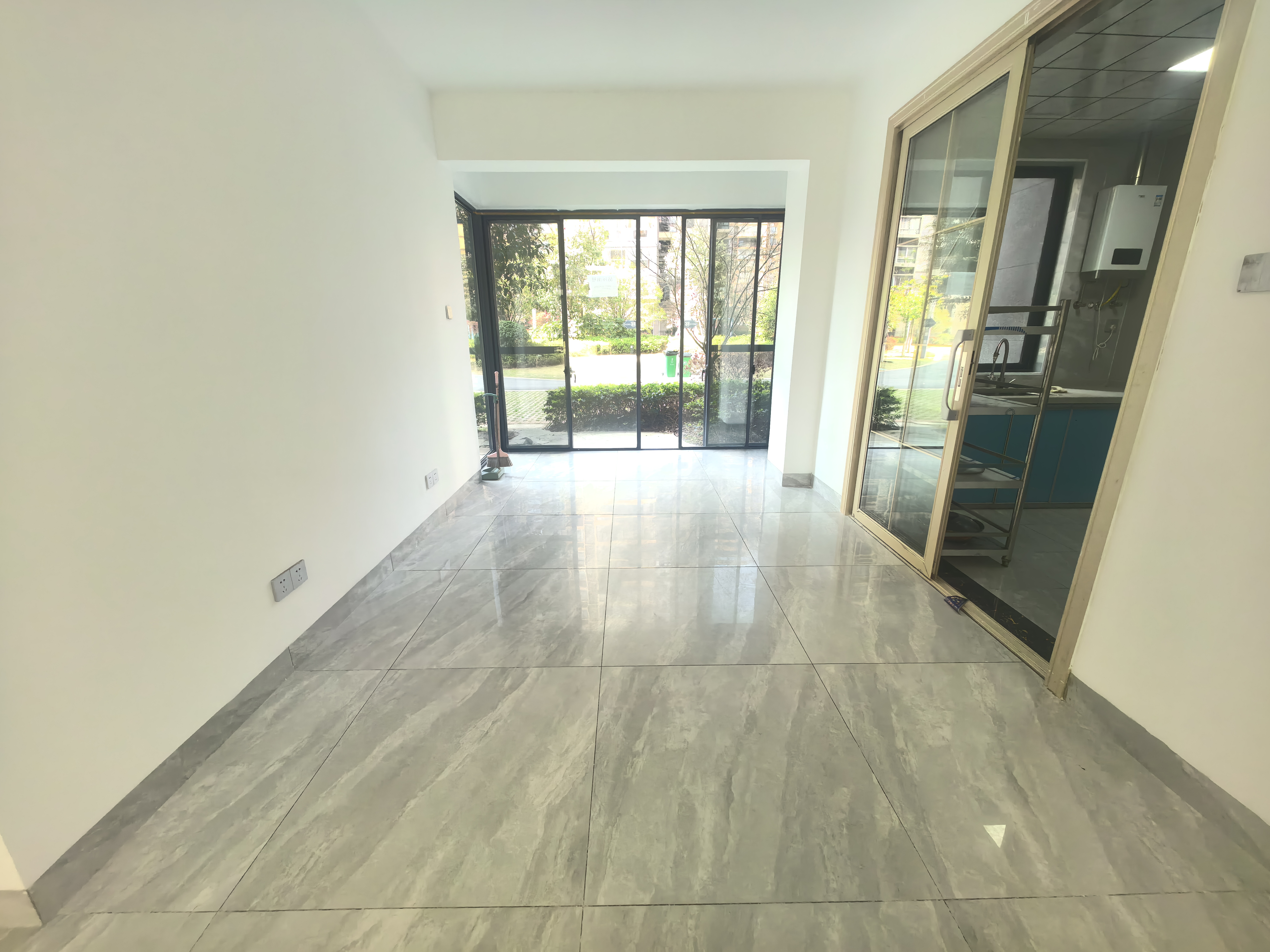 时代新城(翰林府) 4室2厅2卫 56.0万 时代新城(翰林府) 4室2厅2卫 56.0万室内图