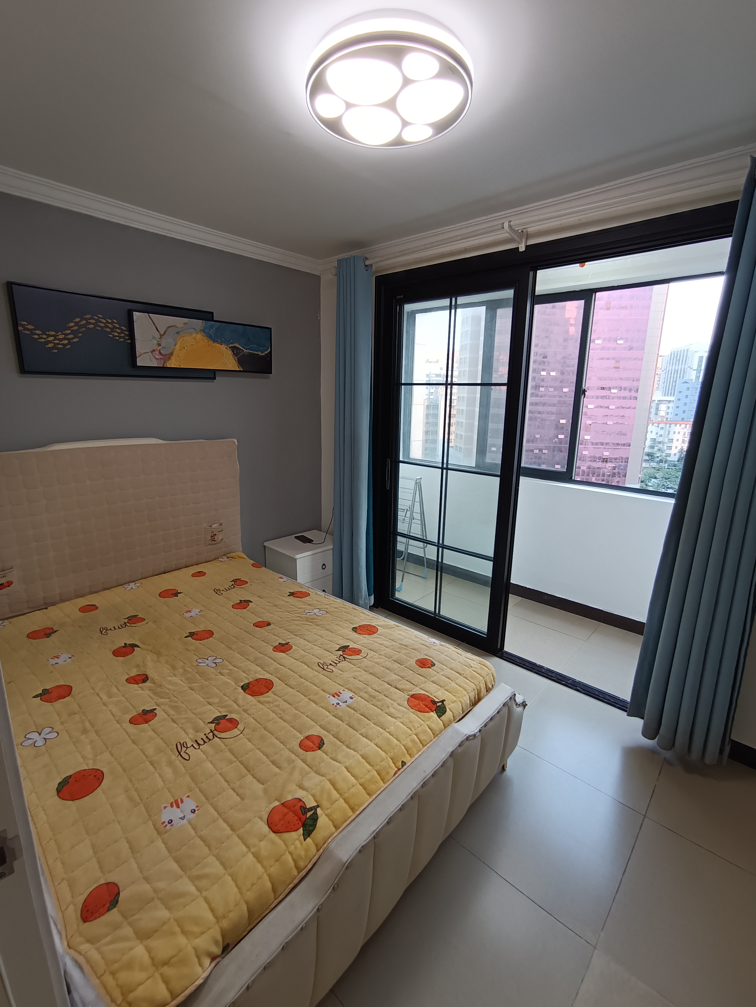 帝国大厦 1室1厅1卫 53.0万 帝国大厦 1室1厅1卫 53.0万客厅