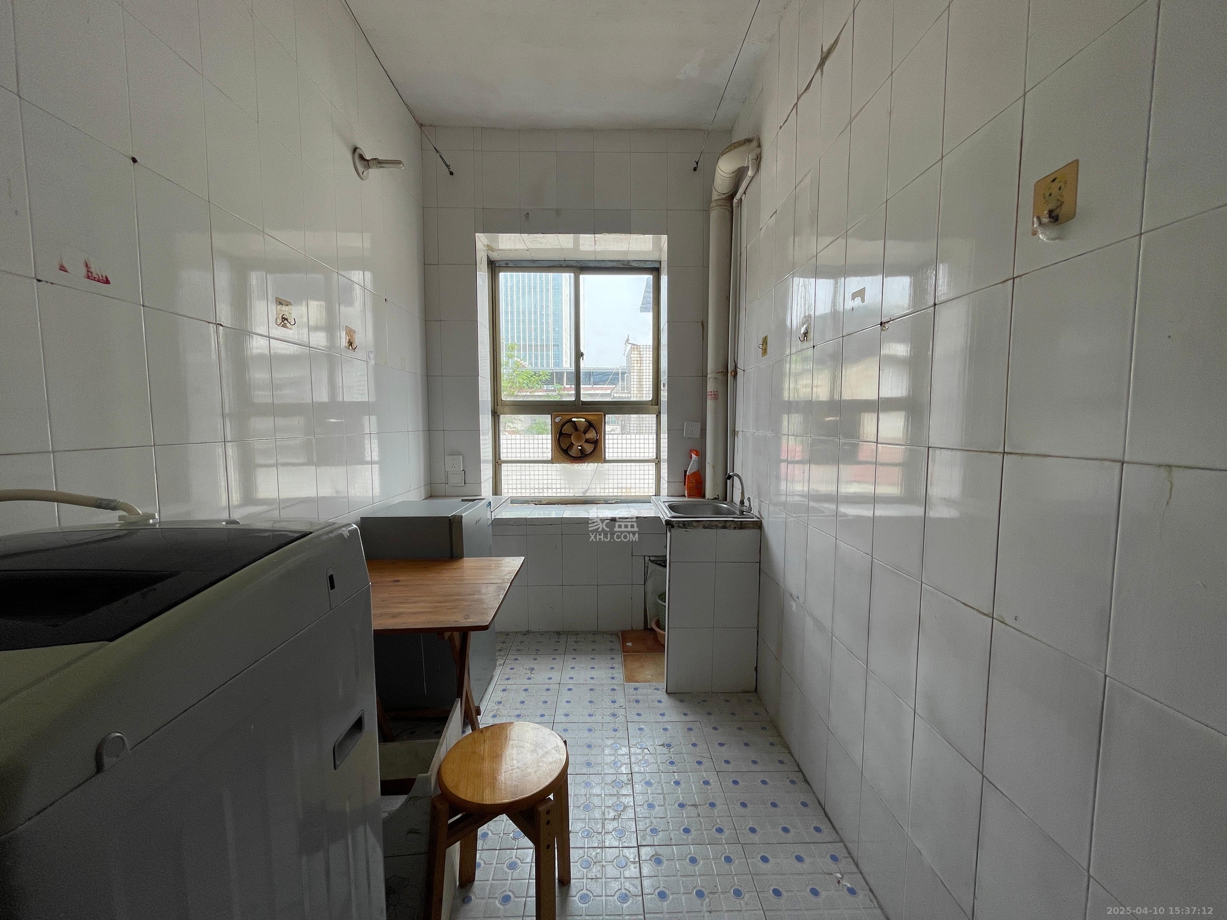 新合四村 1室1厅1卫 900.0元/月 新合四村 1室1厅1卫 900.0元/月室内图