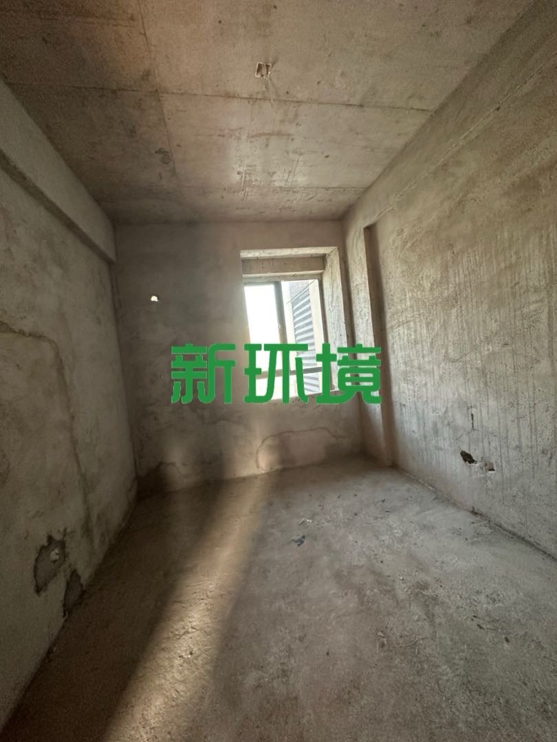 丽景水苑  3室2厅2卫   58.00万客厅
