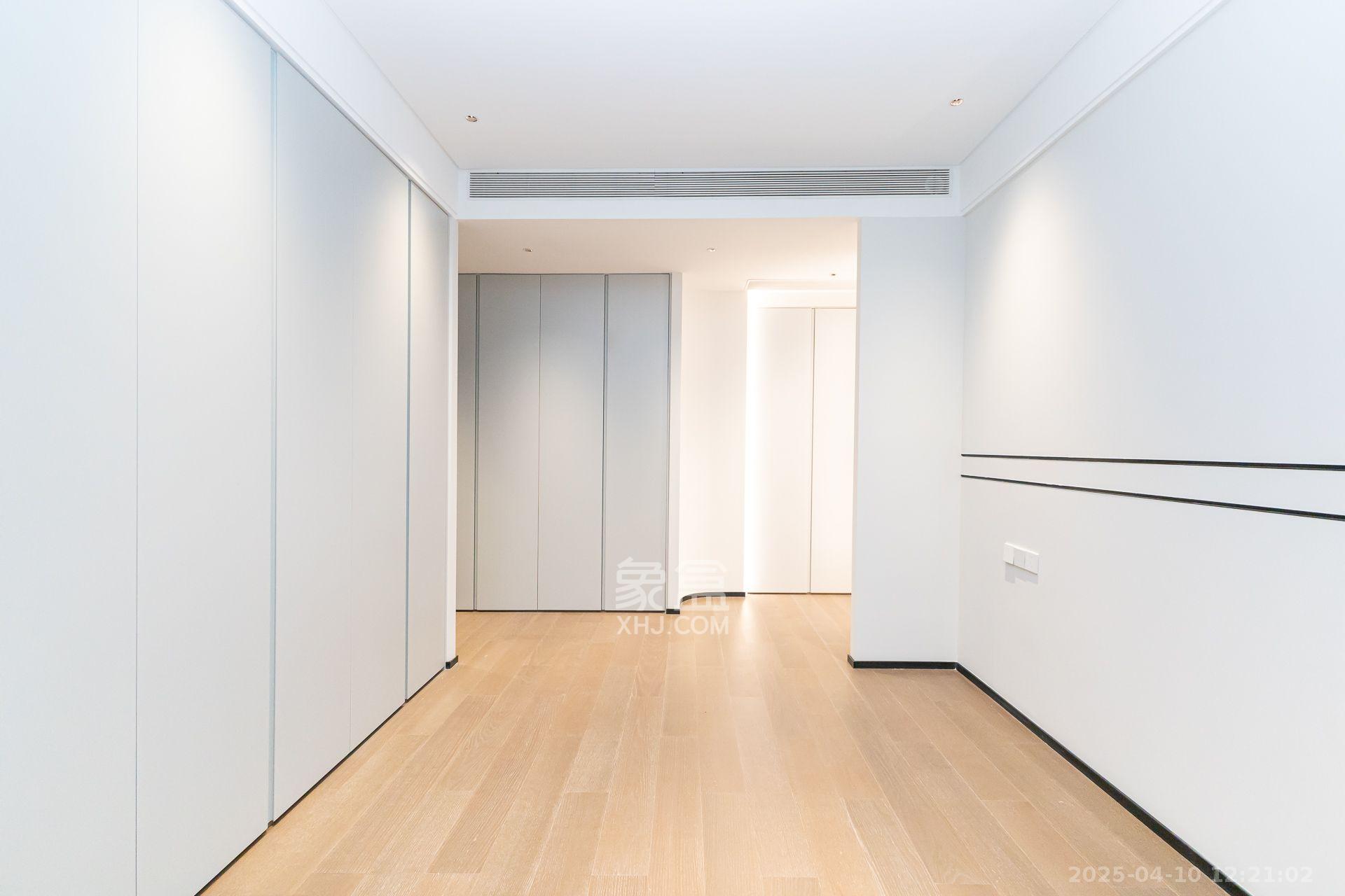 越秀湘江星汇城三期  4室2厅3卫    8500.0元/月 越秀湘江星汇城三期  4室2厅3卫    8500.0元/月室内图