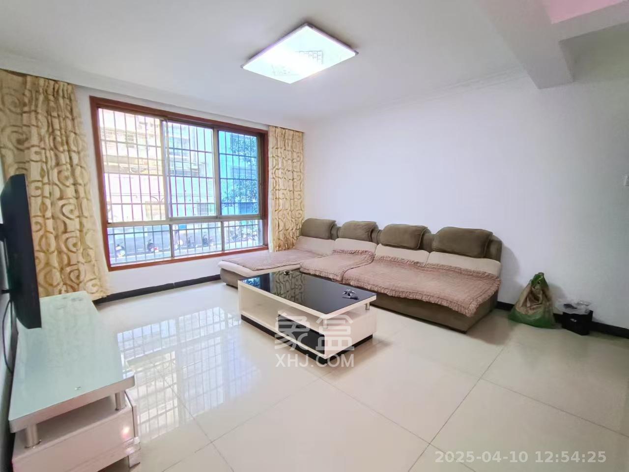 阳明山庄  3室2厅1卫   2200.00元/月室内图