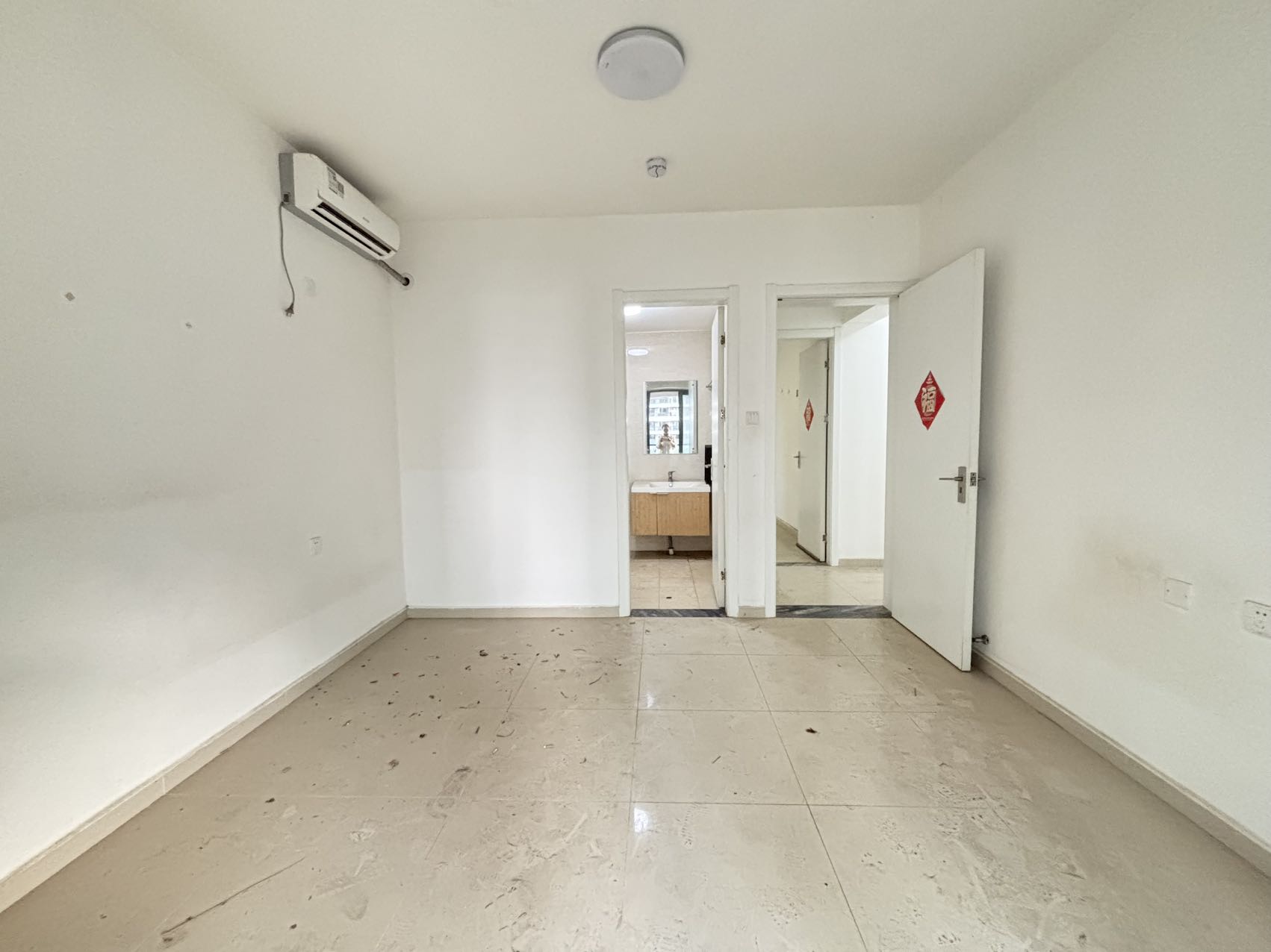 天地凤凰城 3室2厅2卫 150.0万 天地凤凰城 3室2厅2卫 150.0万室内图