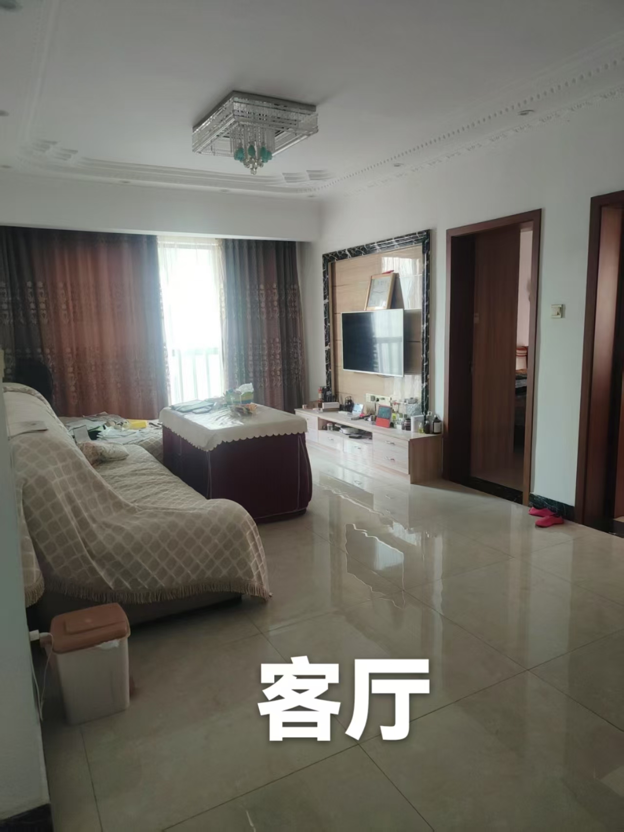 逸臣中央 1室0厅0卫 1666.0元/月 逸臣中央 1室0厅0卫 1666.0元/月室内图