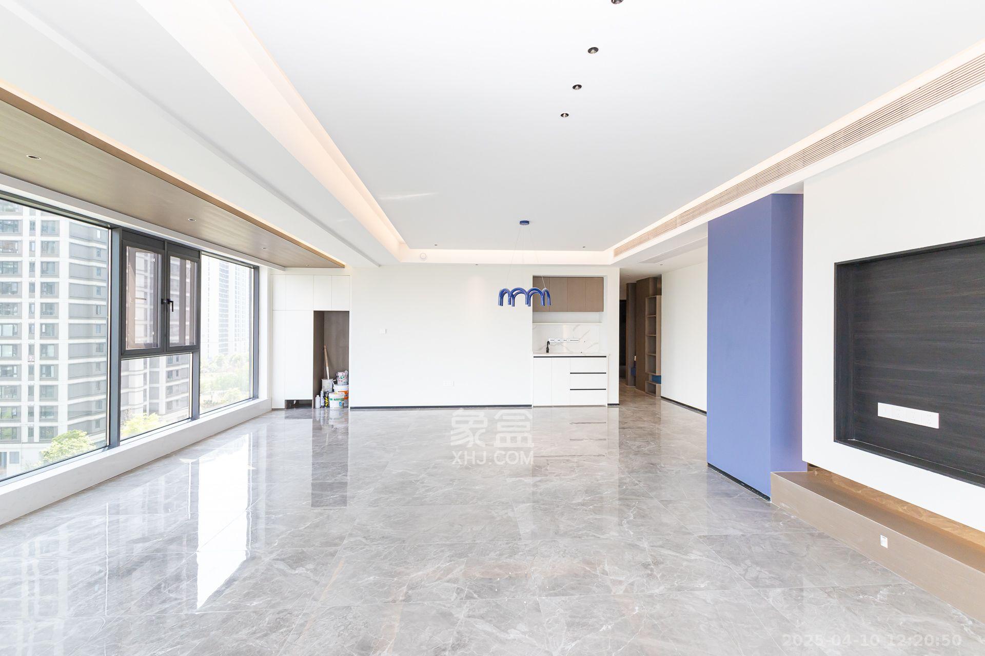 越秀湘江星汇城三期  4室2厅3卫    8500.0元/月 越秀湘江星汇城三期  4室2厅3卫    8500.0元/月室内图