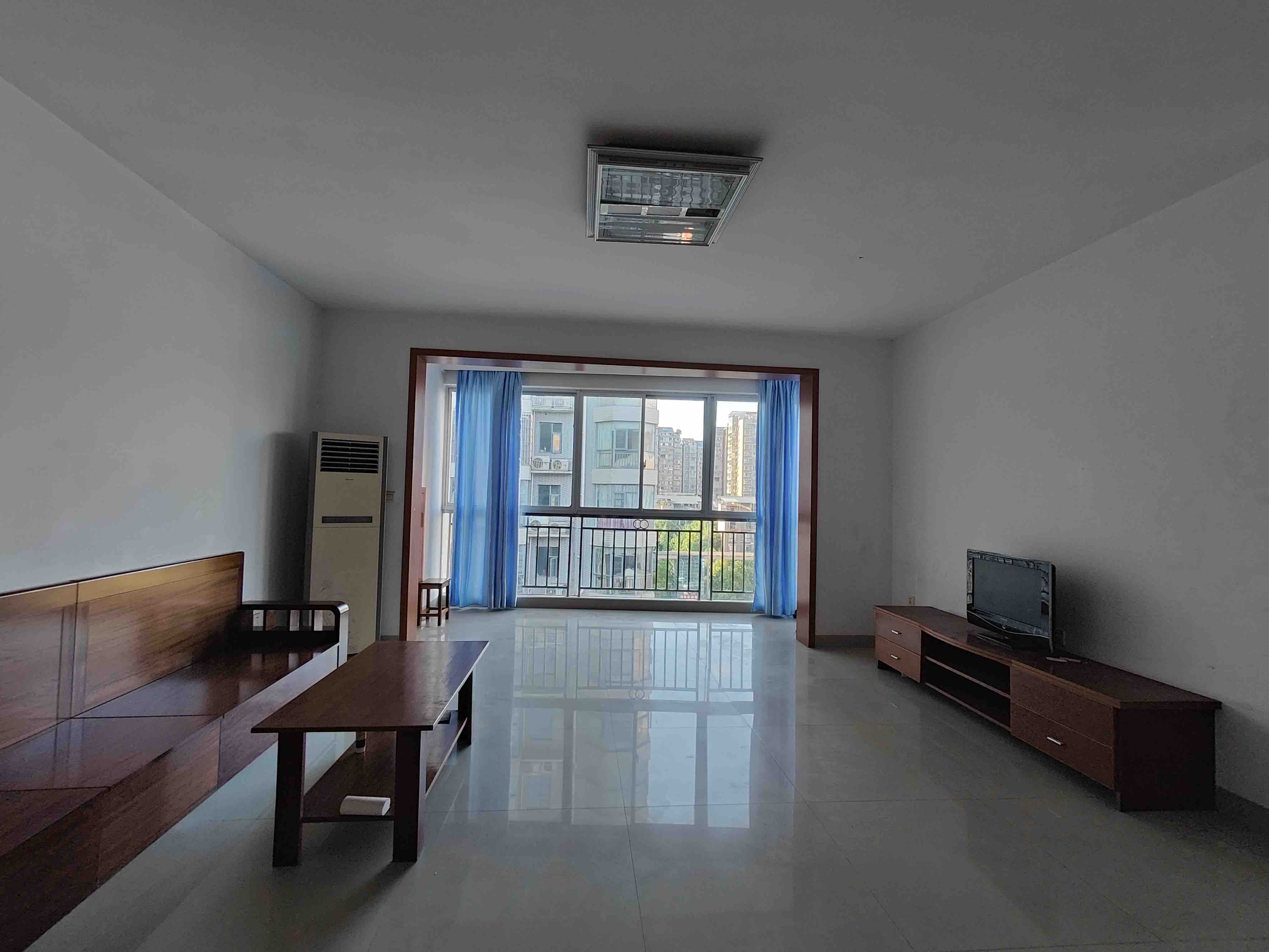 高星明居 2室2厅1卫 1500.00元/月 高星明居 2室2厅1卫 1500.00元/月室内图