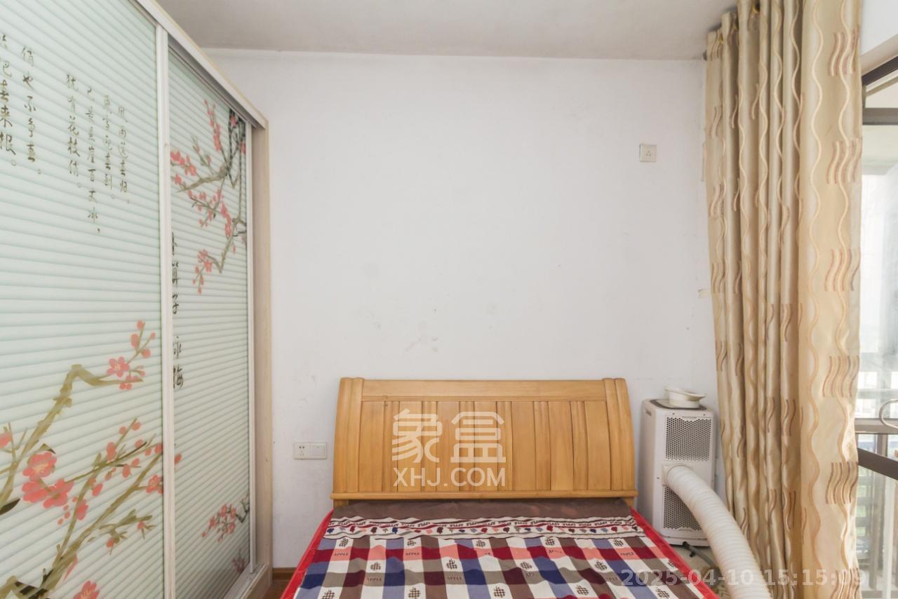 旭辉华庭 3室2厅2卫 1750.0元/月 旭辉华庭 3室2厅2卫 1750.0元/月室内图