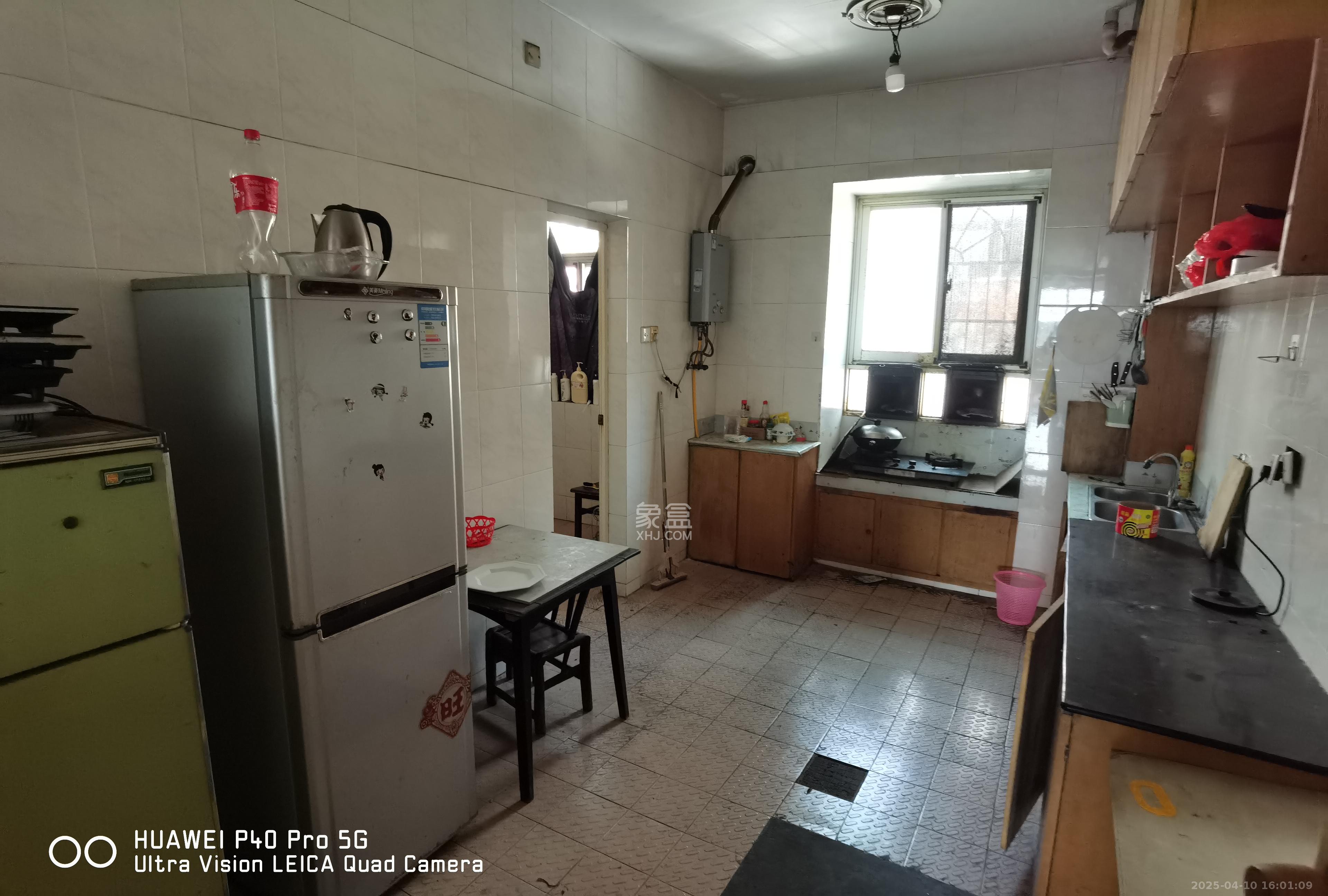 公安分局宿舍 2室2厅2卫 1400.0元/月 公安分局宿舍 2室2厅2卫 1400.0元/月室内图