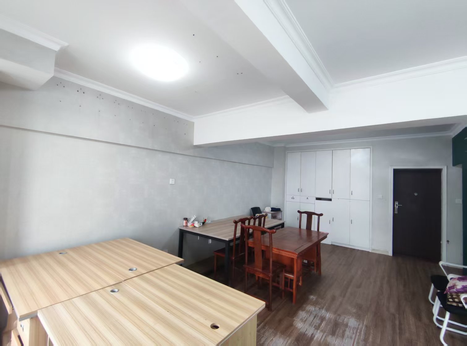 中建国际大厦  2室1厅1卫   1500.00元/月室内图
