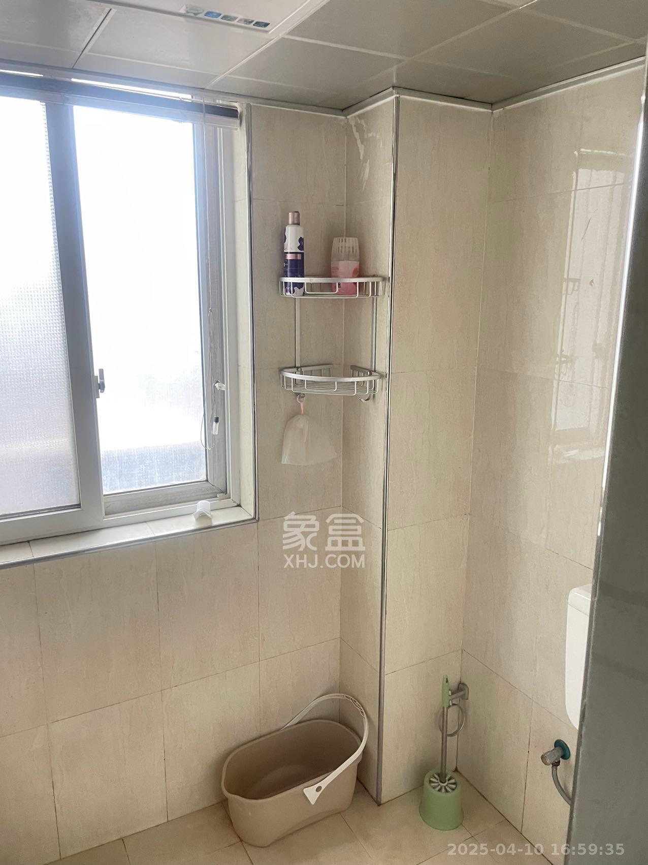 月湖兰庭  2室2厅1卫   2400.00元/月室内图